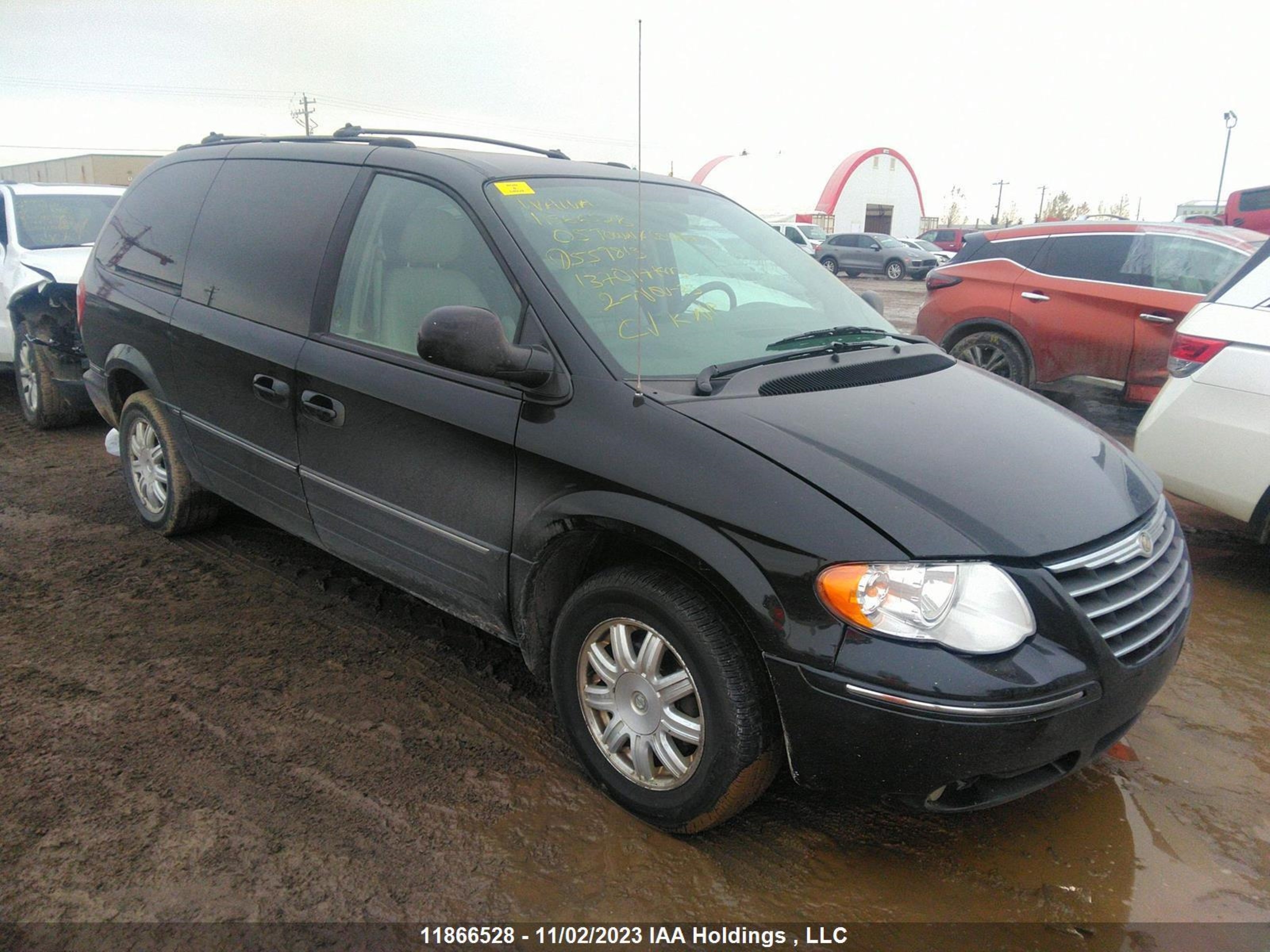 CHRYSLER TOWN & COUNTRY 2005 2c8gp54l75r559813