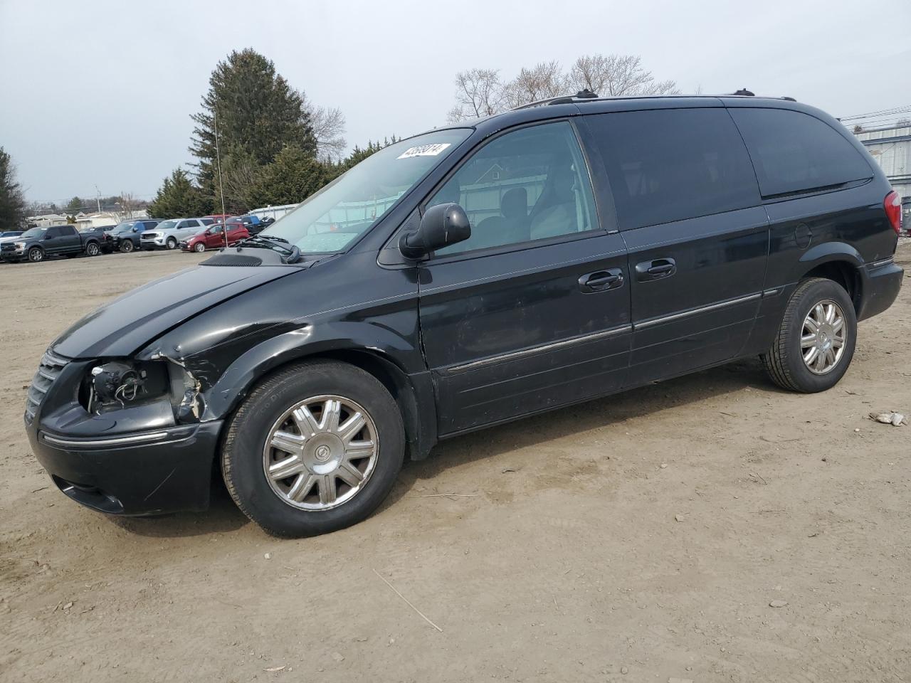 CHRYSLER TOWN & COUNTRY 2005 2c8gp64l05r372189