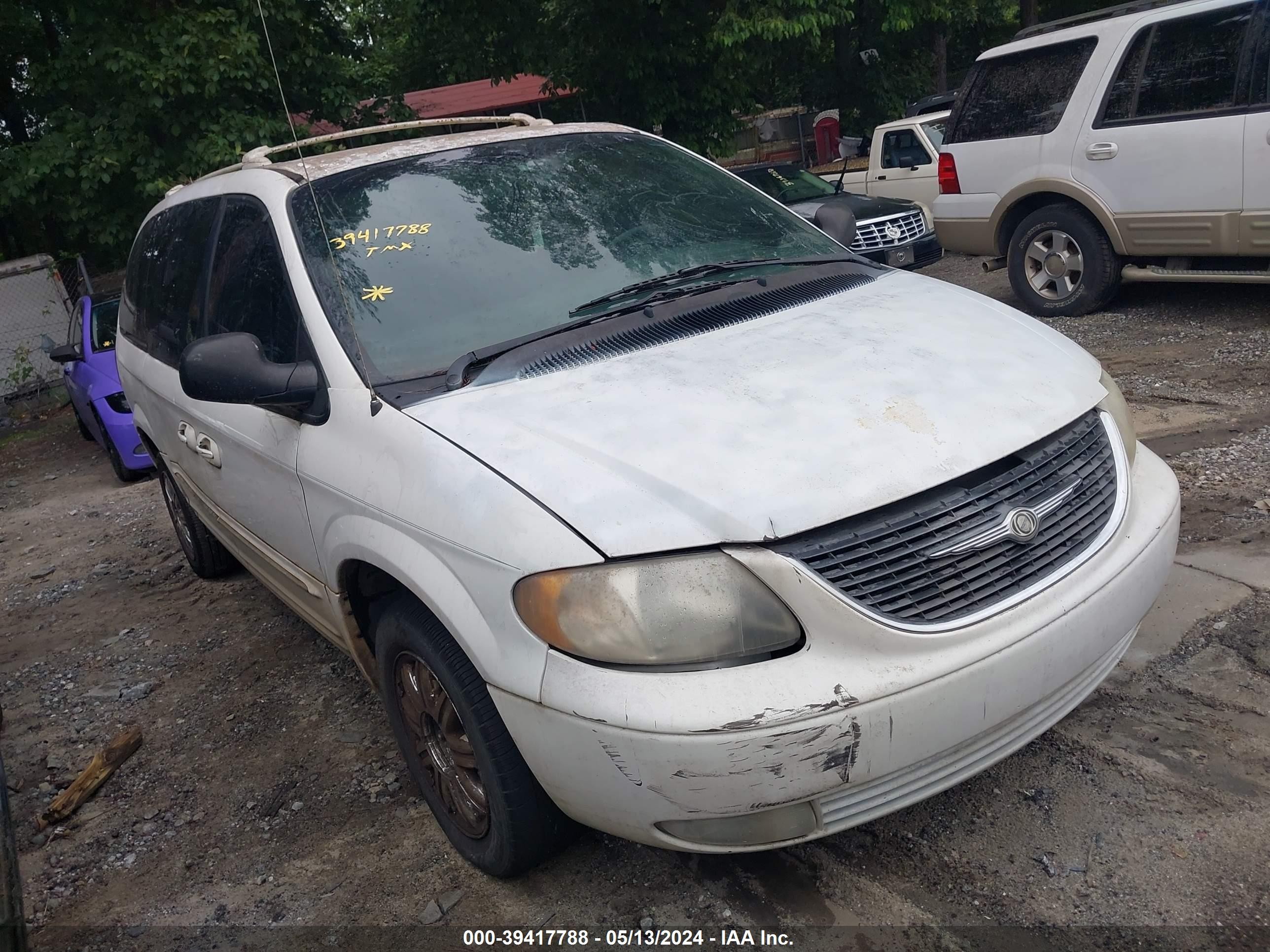 CHRYSLER TOWN & COUNTRY 2004 2c8gp64l14r591337