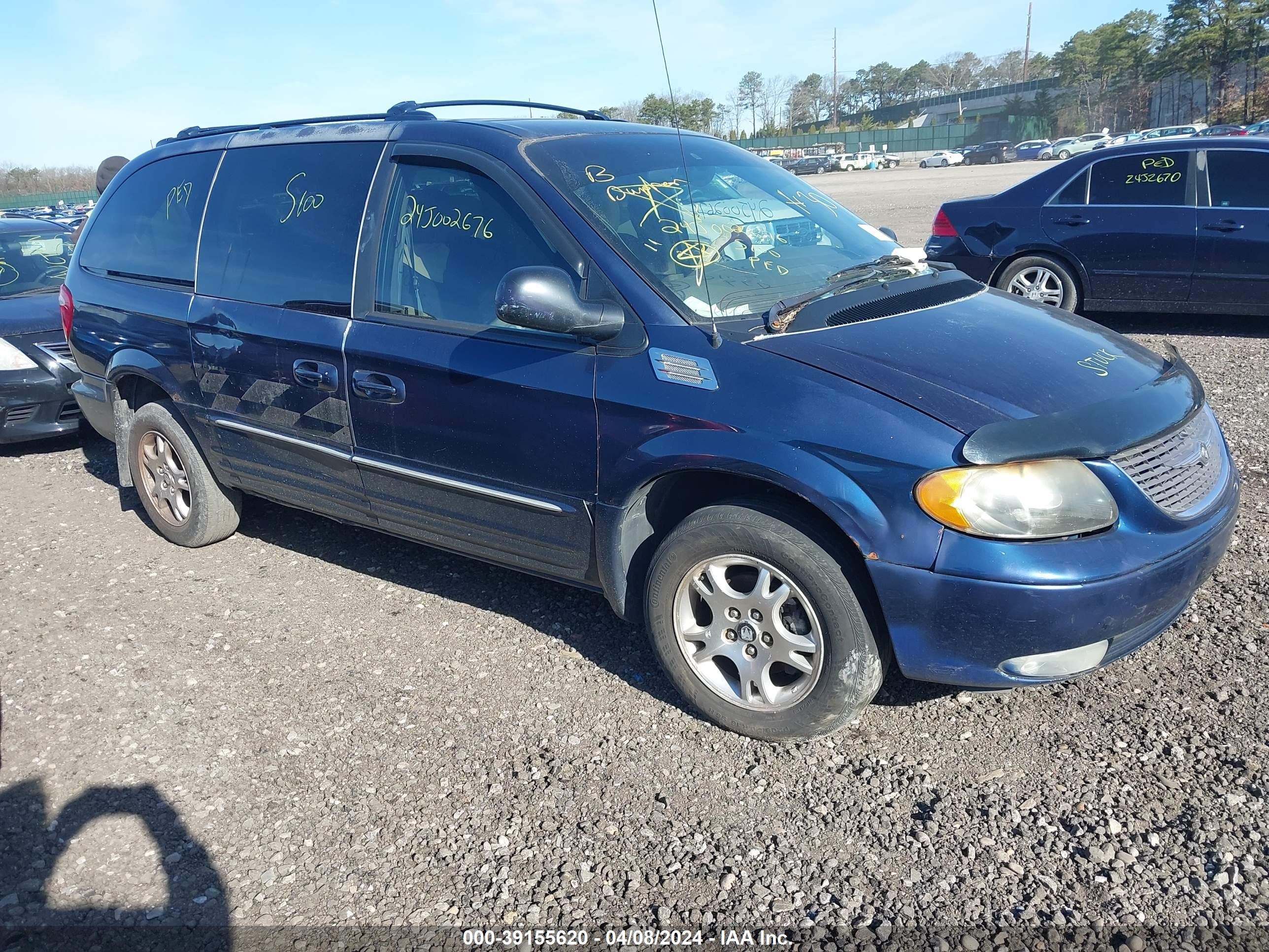 CHRYSLER TOWN & COUNTRY 2002 2c8gp64l22r791611