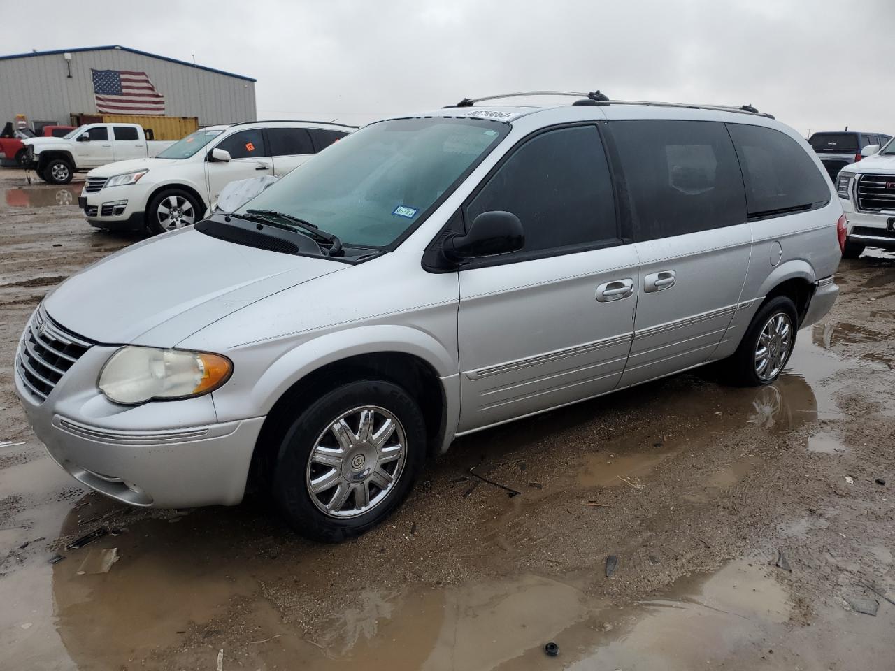 CHRYSLER TOWN & COUNTRY 2005 2c8gp64l25r352722