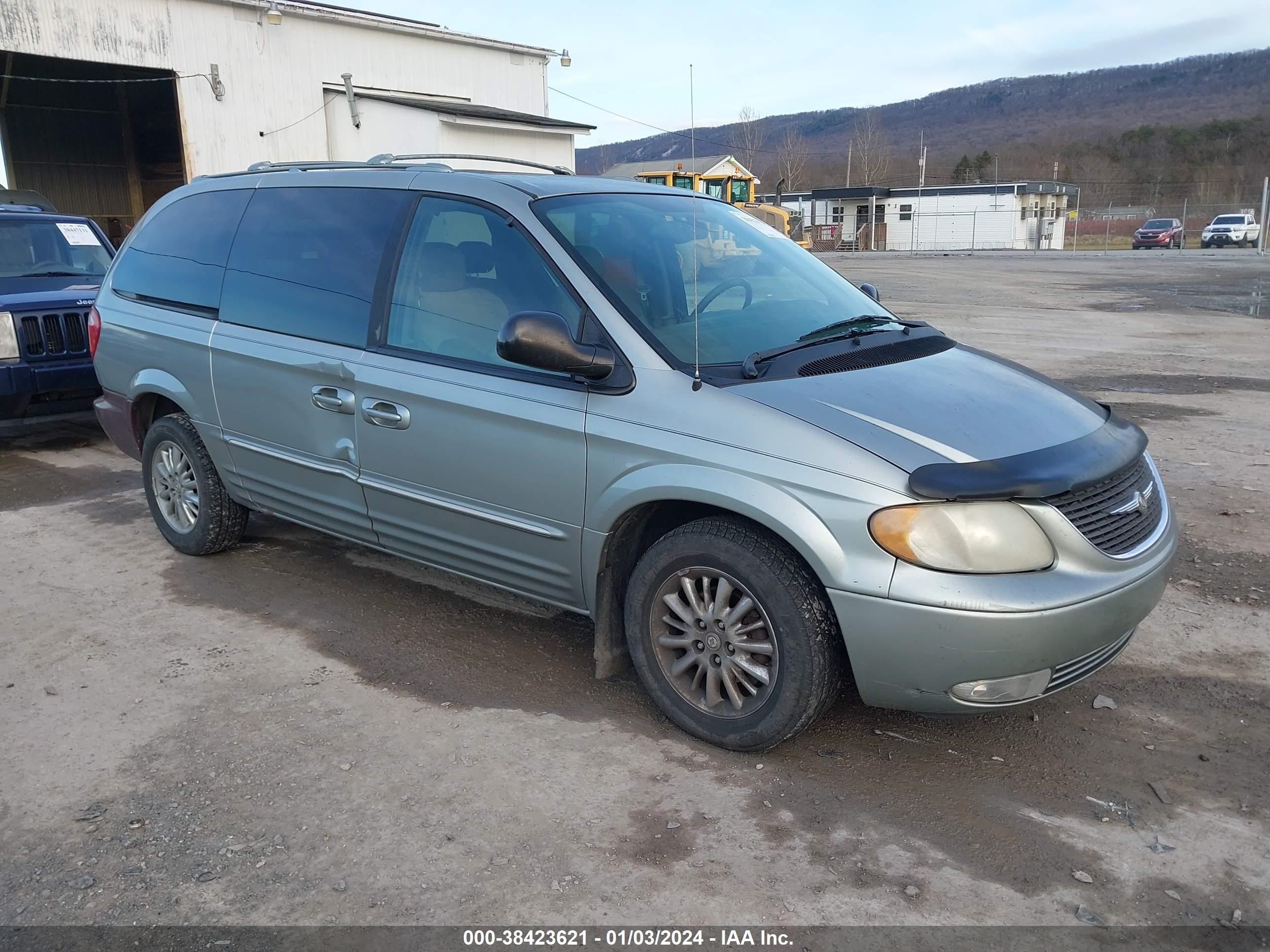 CHRYSLER TOWN & COUNTRY 2003 2c8gp64l33r120496