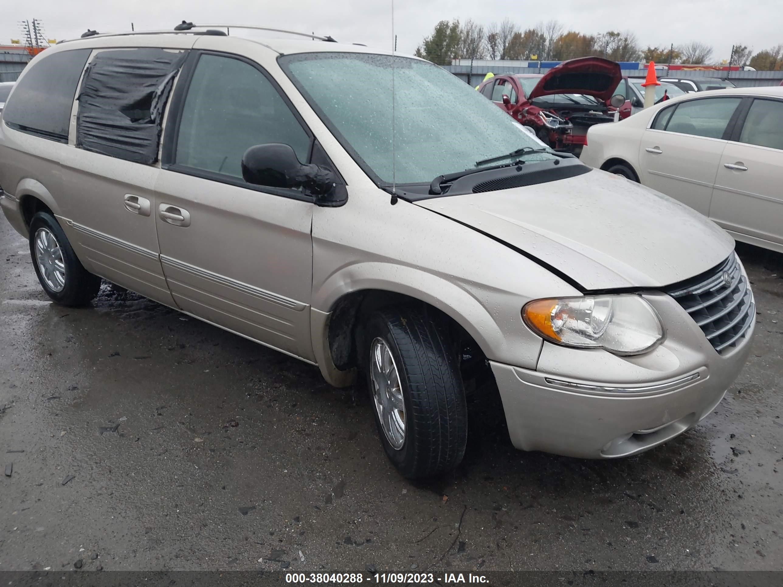 CHRYSLER TOWN & COUNTRY 2005 2c8gp64l35r284849