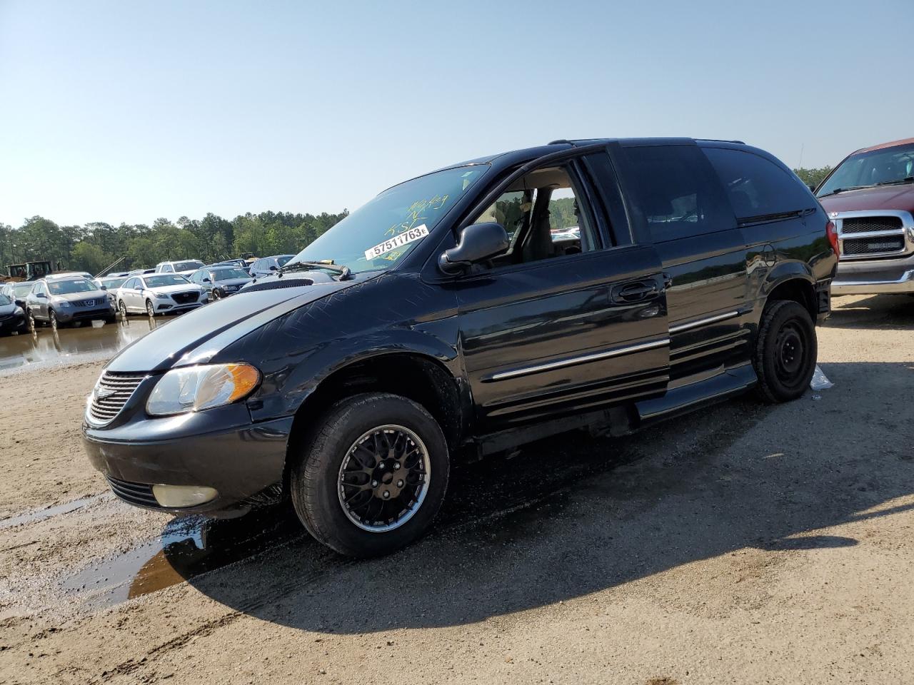 CHRYSLER TOWN & COUNTRY 2003 2c8gp64l53r217991