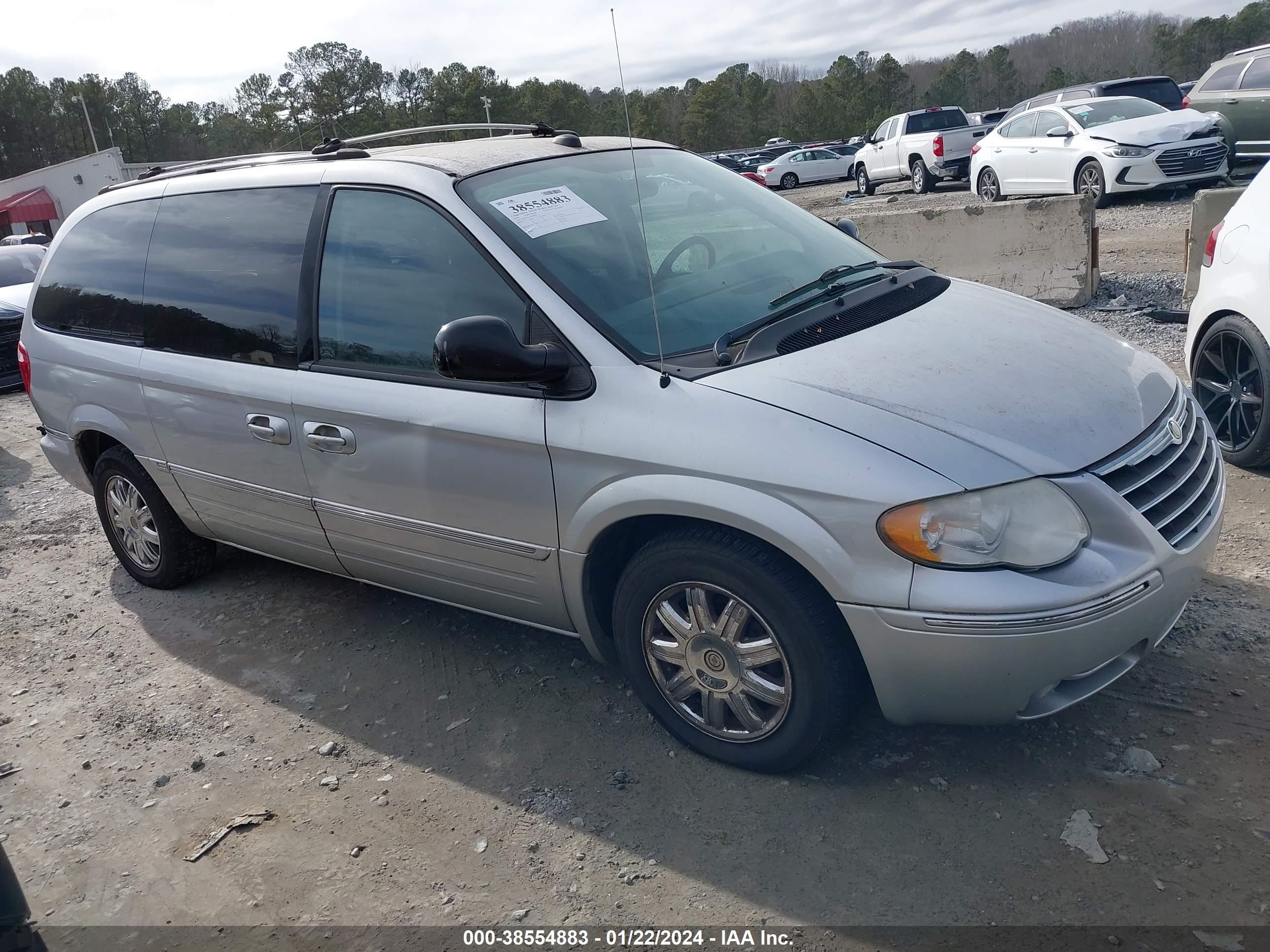 CHRYSLER TOWN & COUNTRY 2005 2c8gp64l75r478980