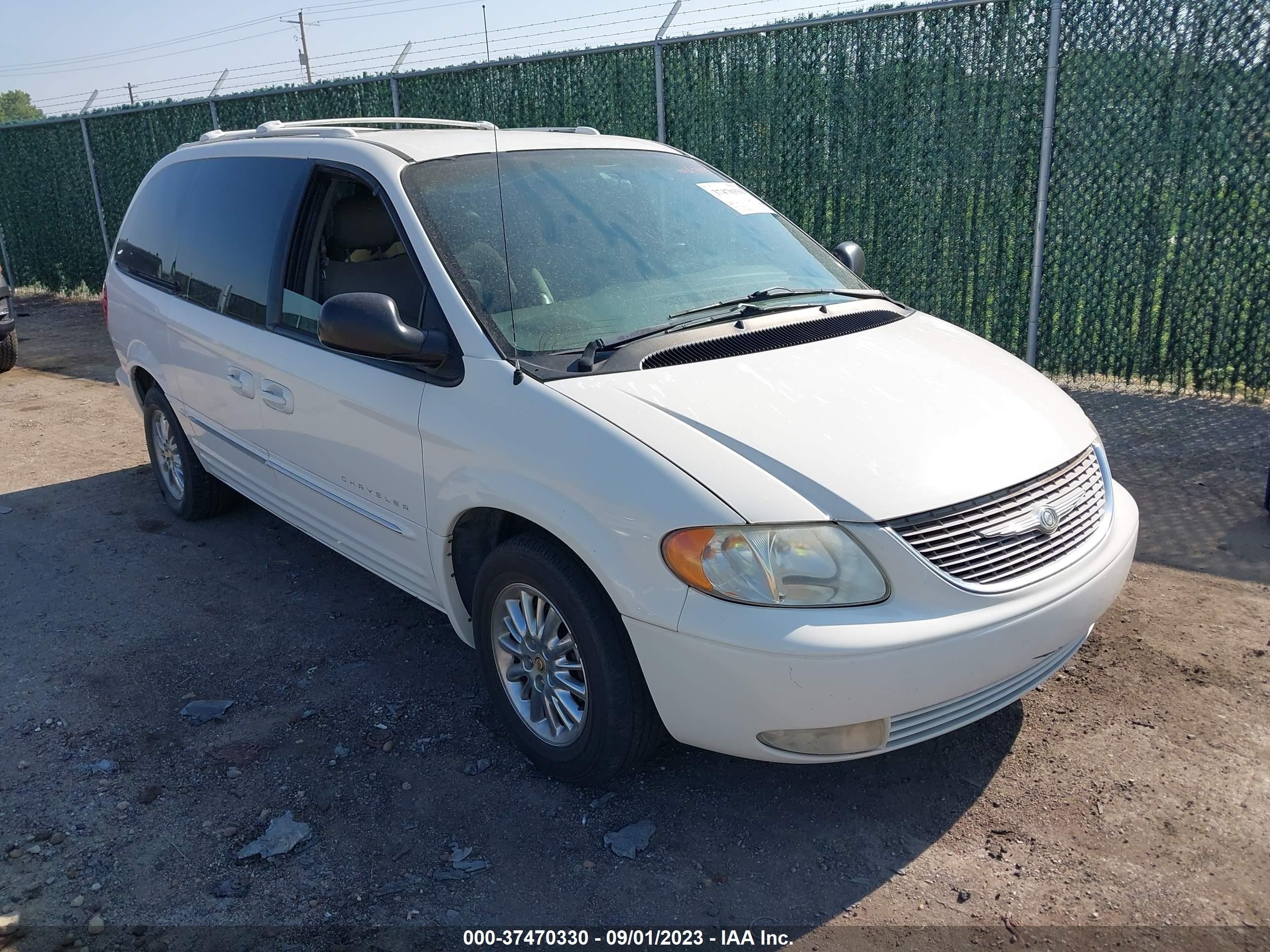 CHRYSLER TOWN & COUNTRY 2001 2c8gp64l81r163034