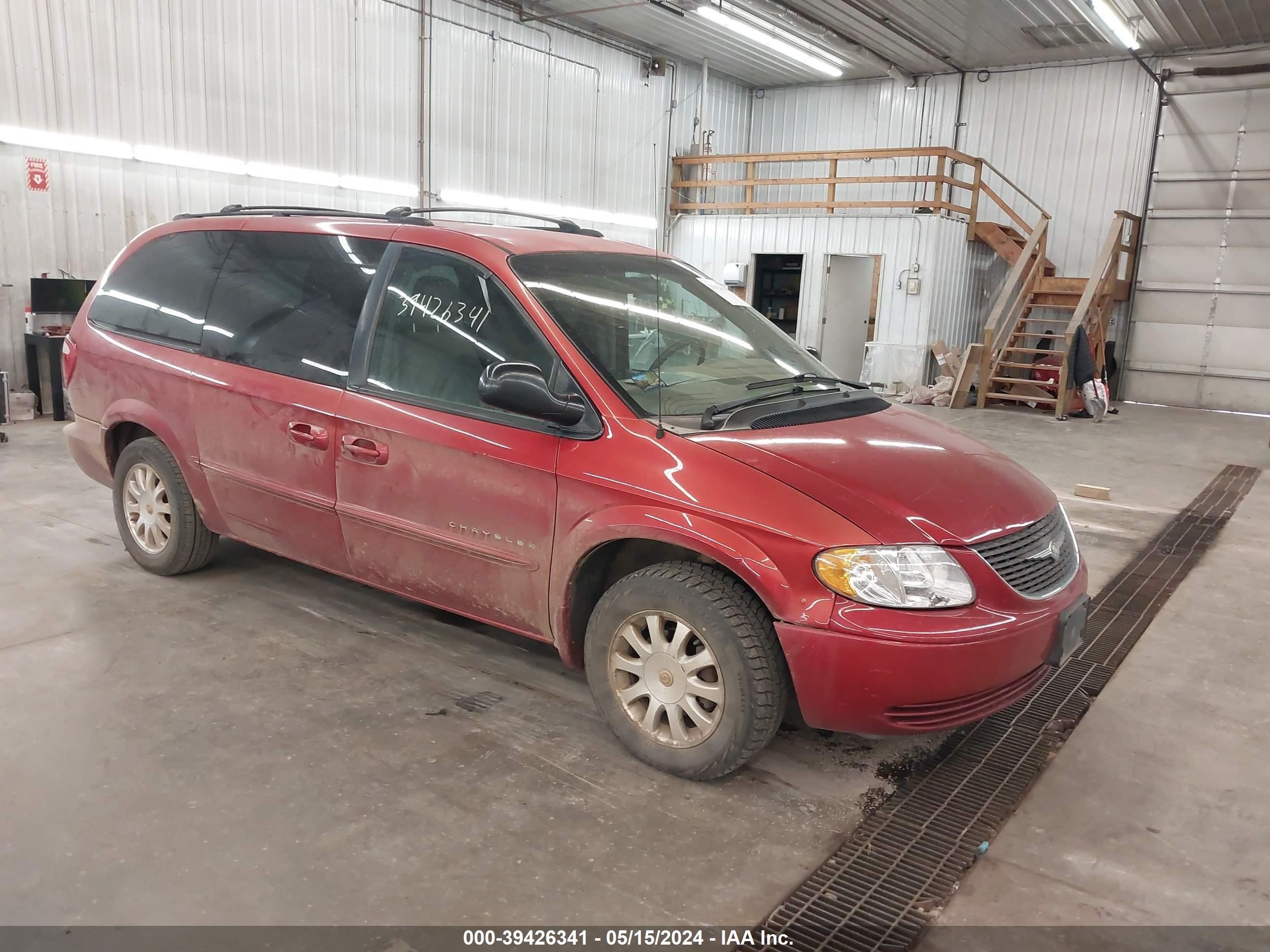 CHRYSLER TOWN & COUNTRY 2001 2c8gp74l41r320452