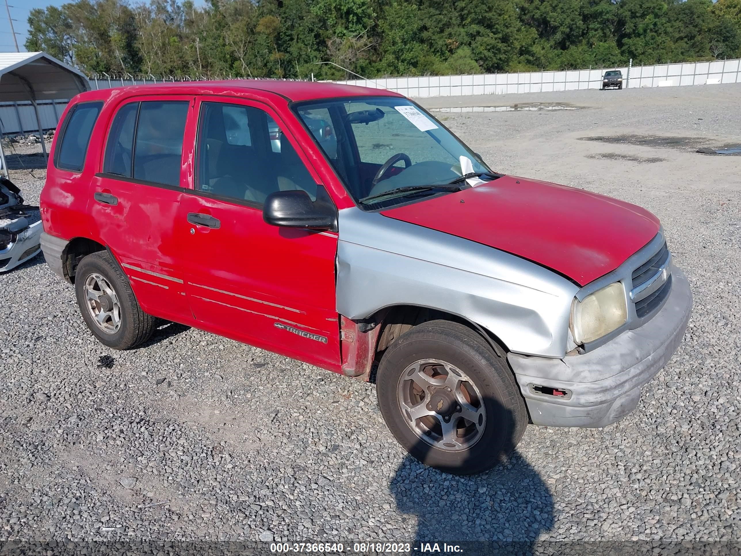 CHEVROLET TRACKER 2001 2cnbe13c616947215