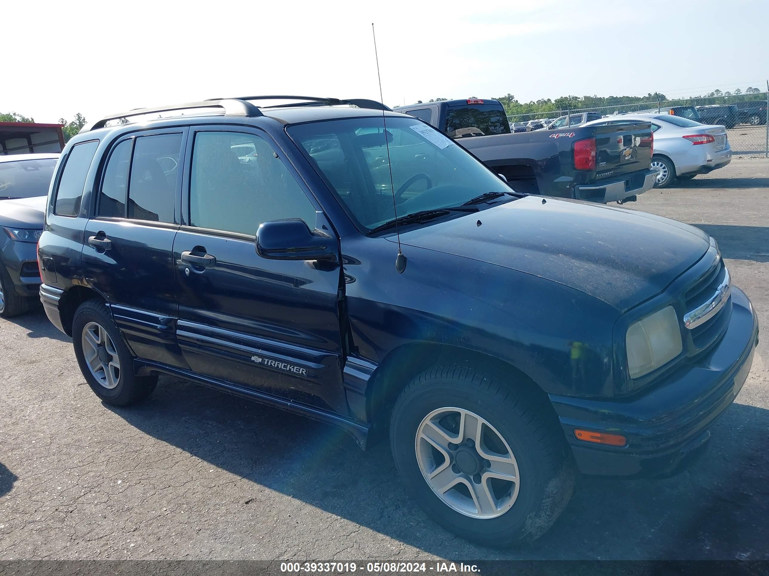 CHEVROLET TRACKER 2003 2cnbe634236913703