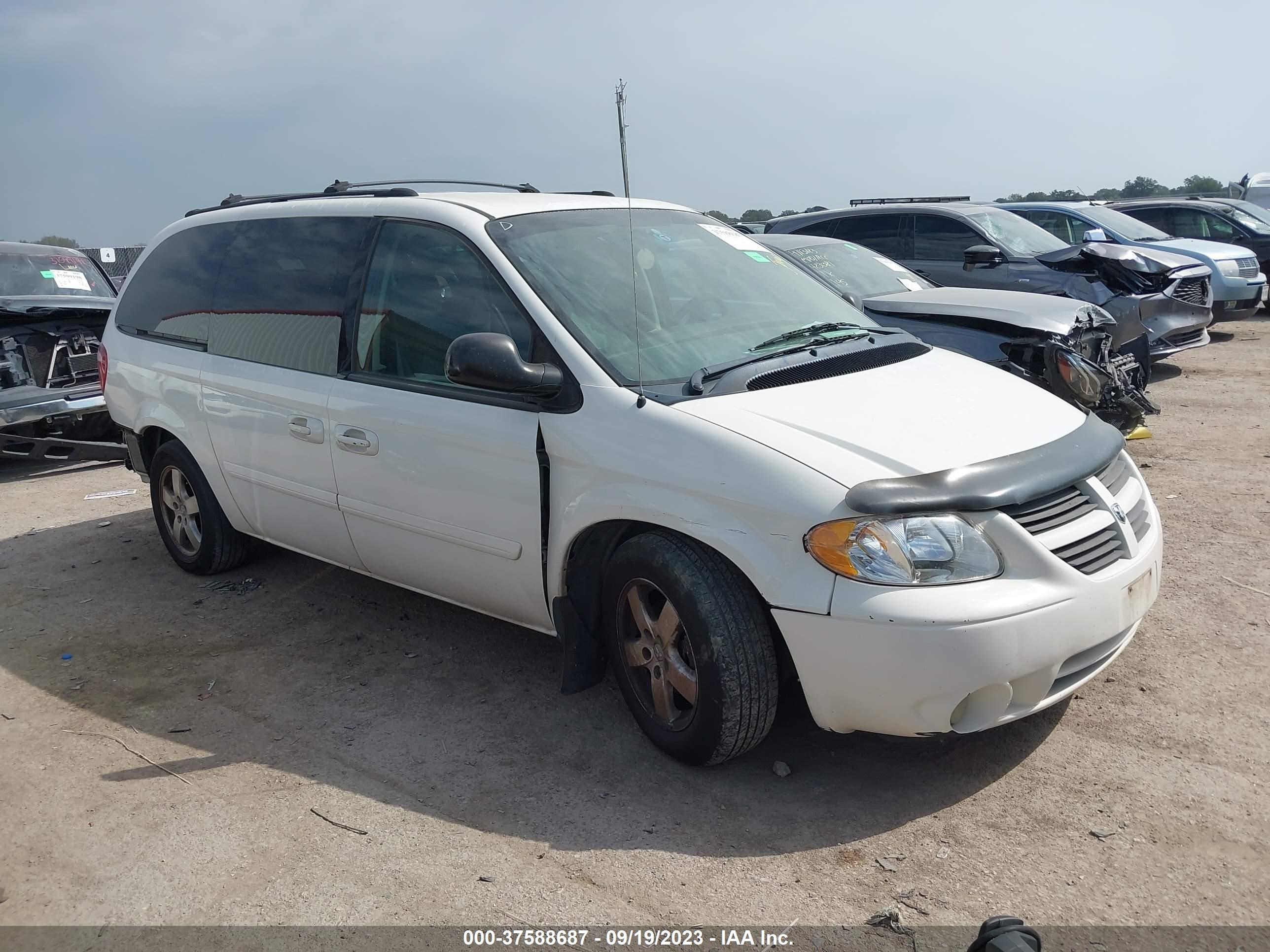 DODGE CARAVAN 2005 2d4gp44l05r270237