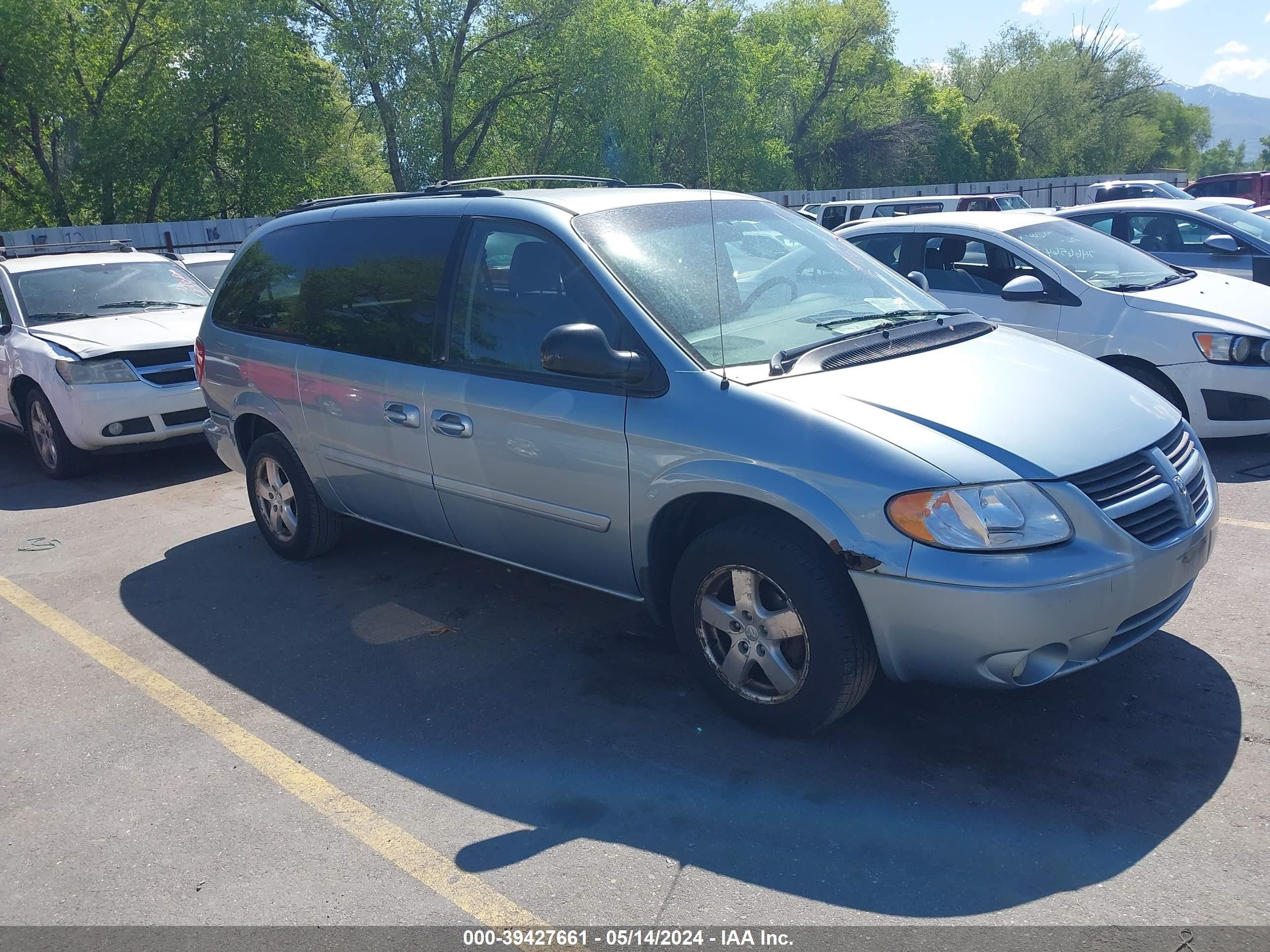 DODGE CARAVAN 2005 2d4gp44l05r481535