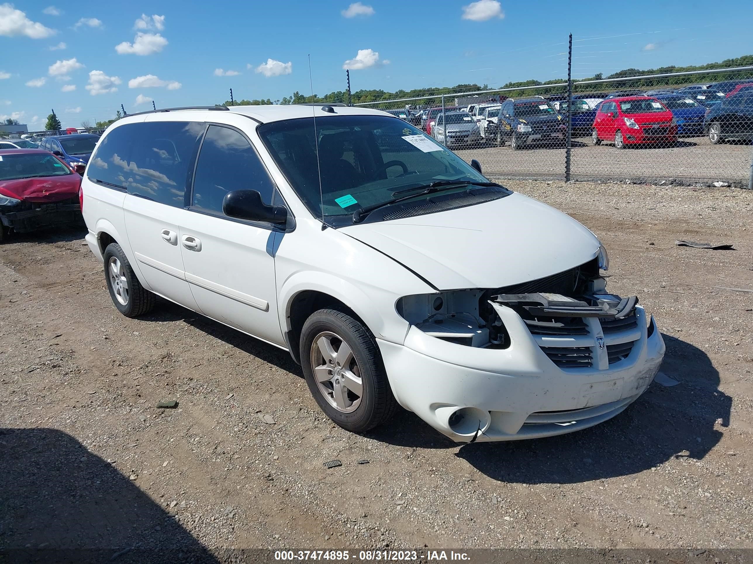 DODGE CARAVAN 2005 2d4gp44l15r485576