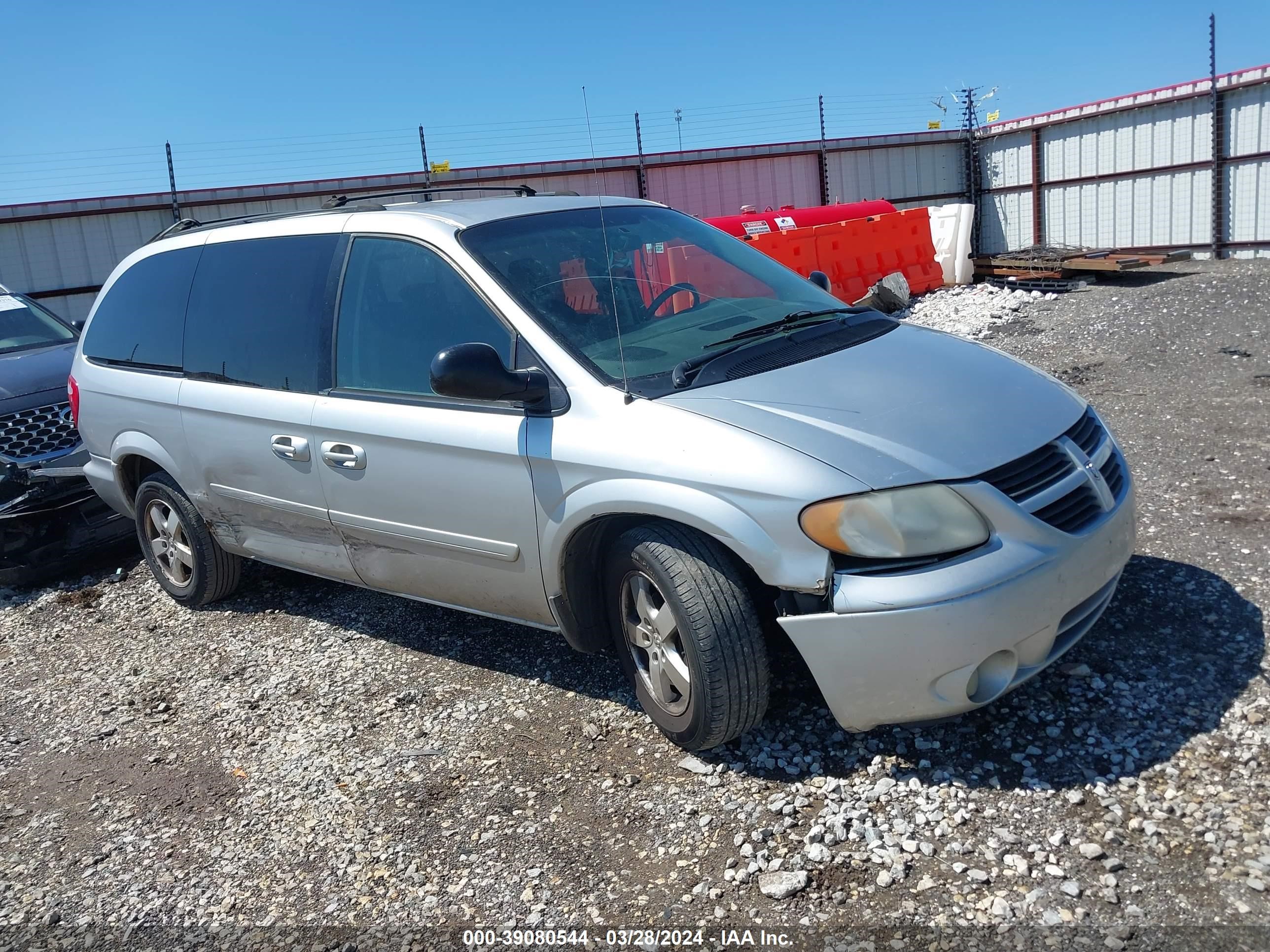 DODGE CARAVAN 2005 2d4gp44l25r379704