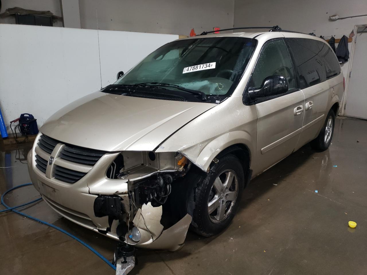 DODGE CARAVAN 2005 2d4gp44l55r432704