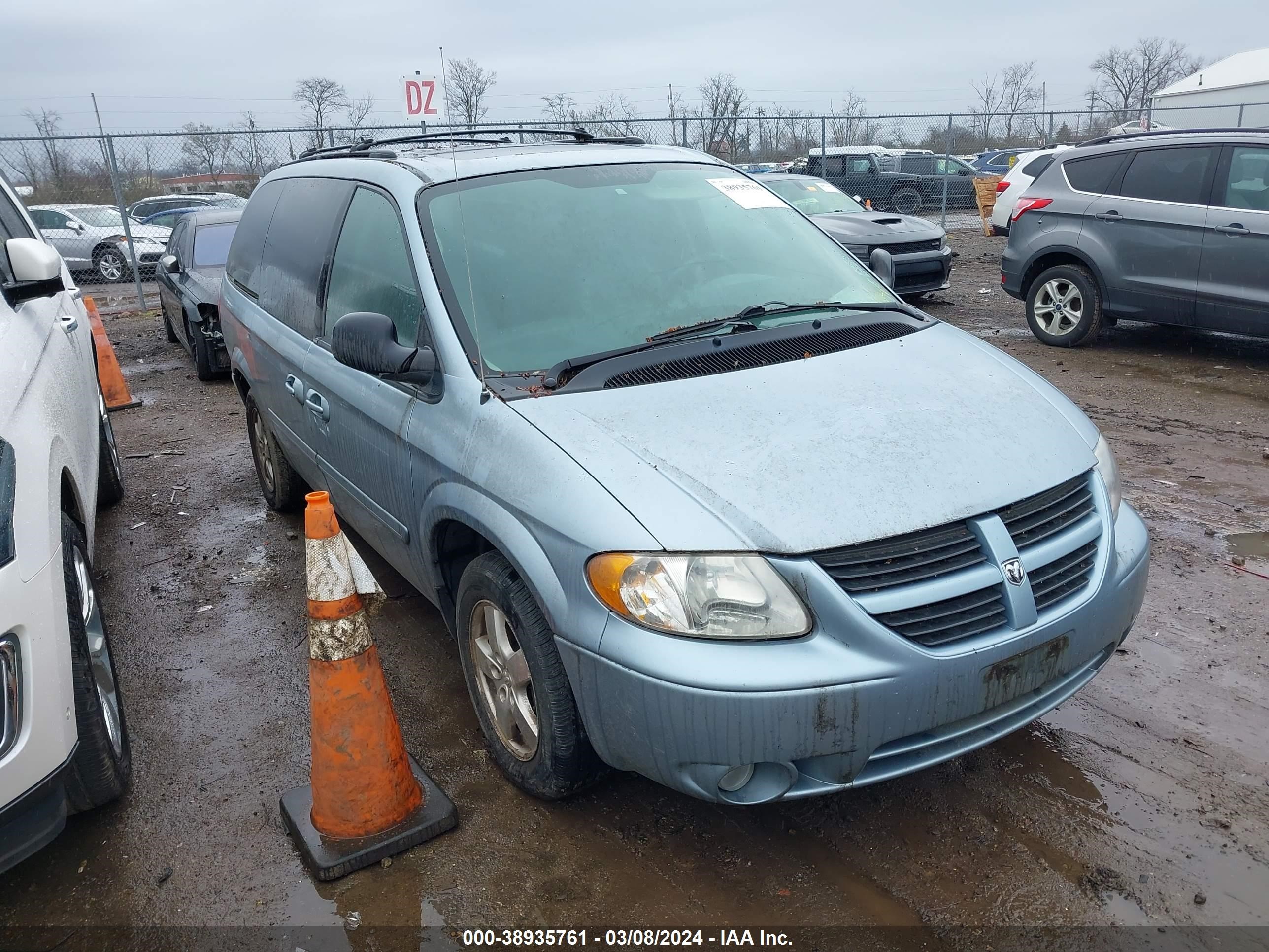 DODGE CARAVAN 2005 2d4gp44l65r294218