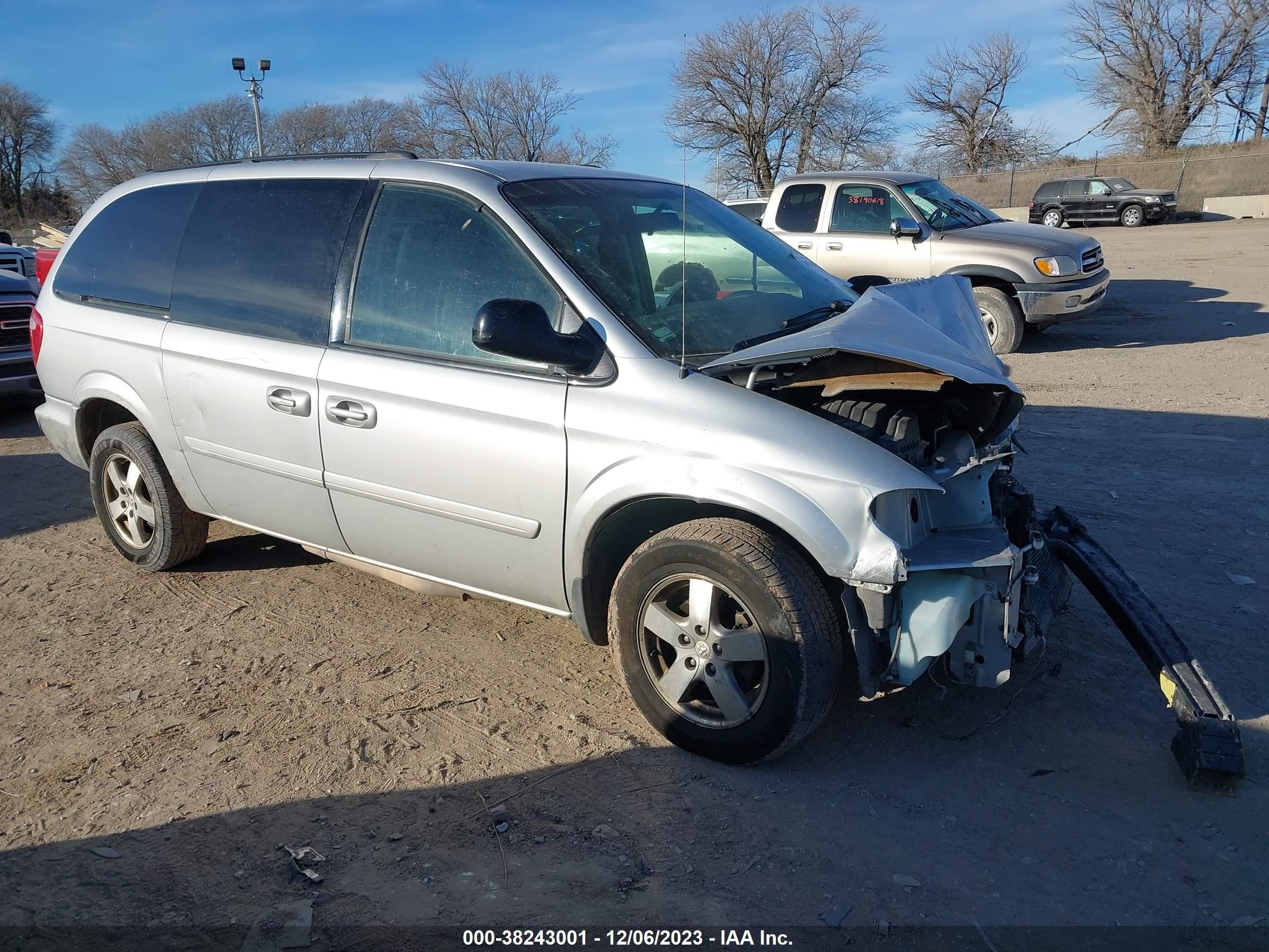 DODGE CARAVAN 2005 2d4gp44l85r209783