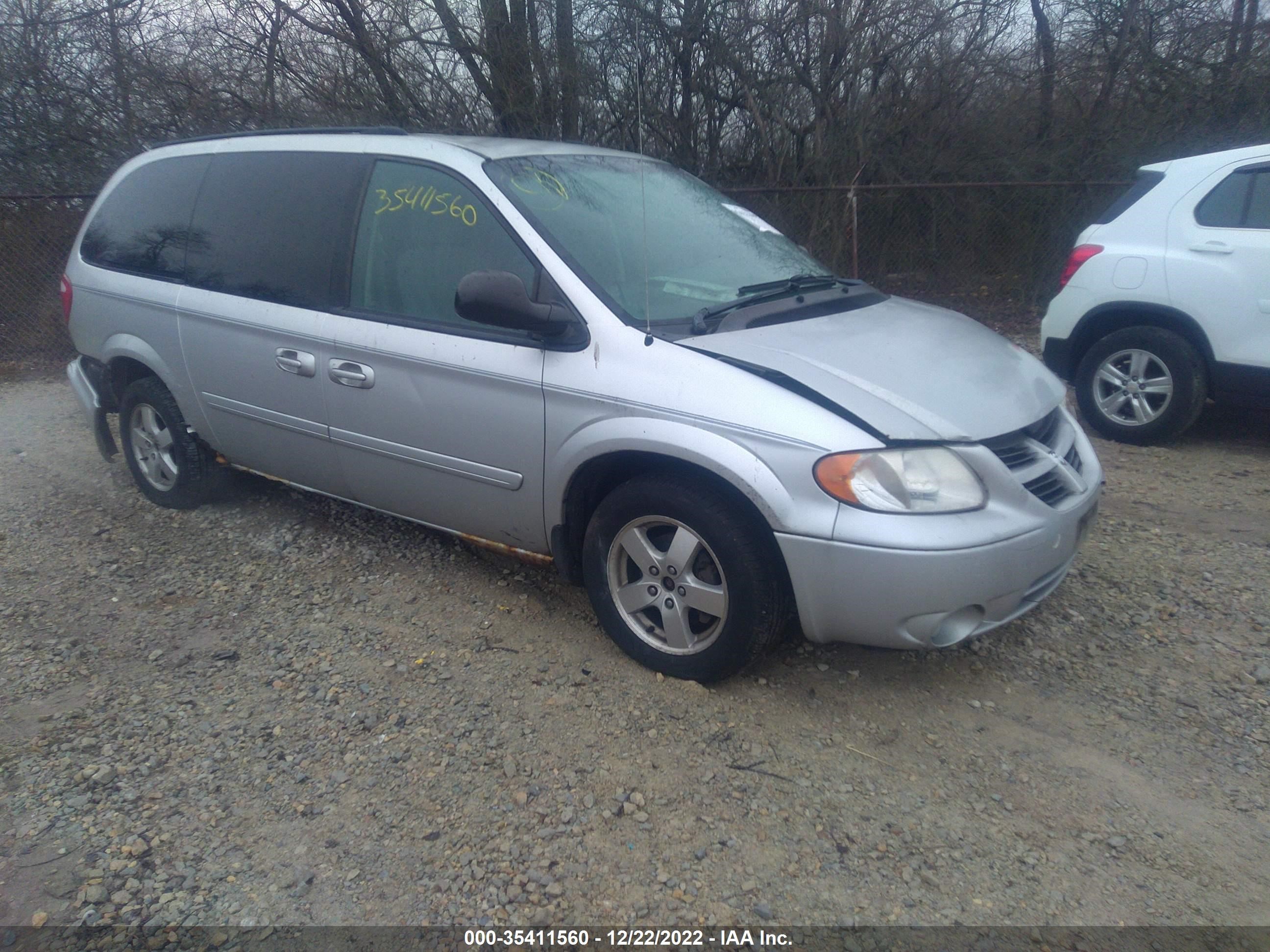 DODGE CARAVAN 2005 2d4gp44l85r254870