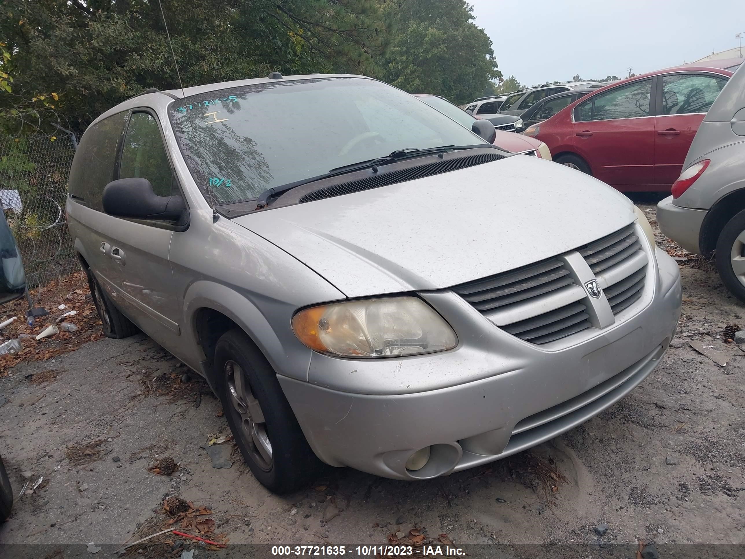 DODGE CARAVAN 2005 2d4gp44l85r384437