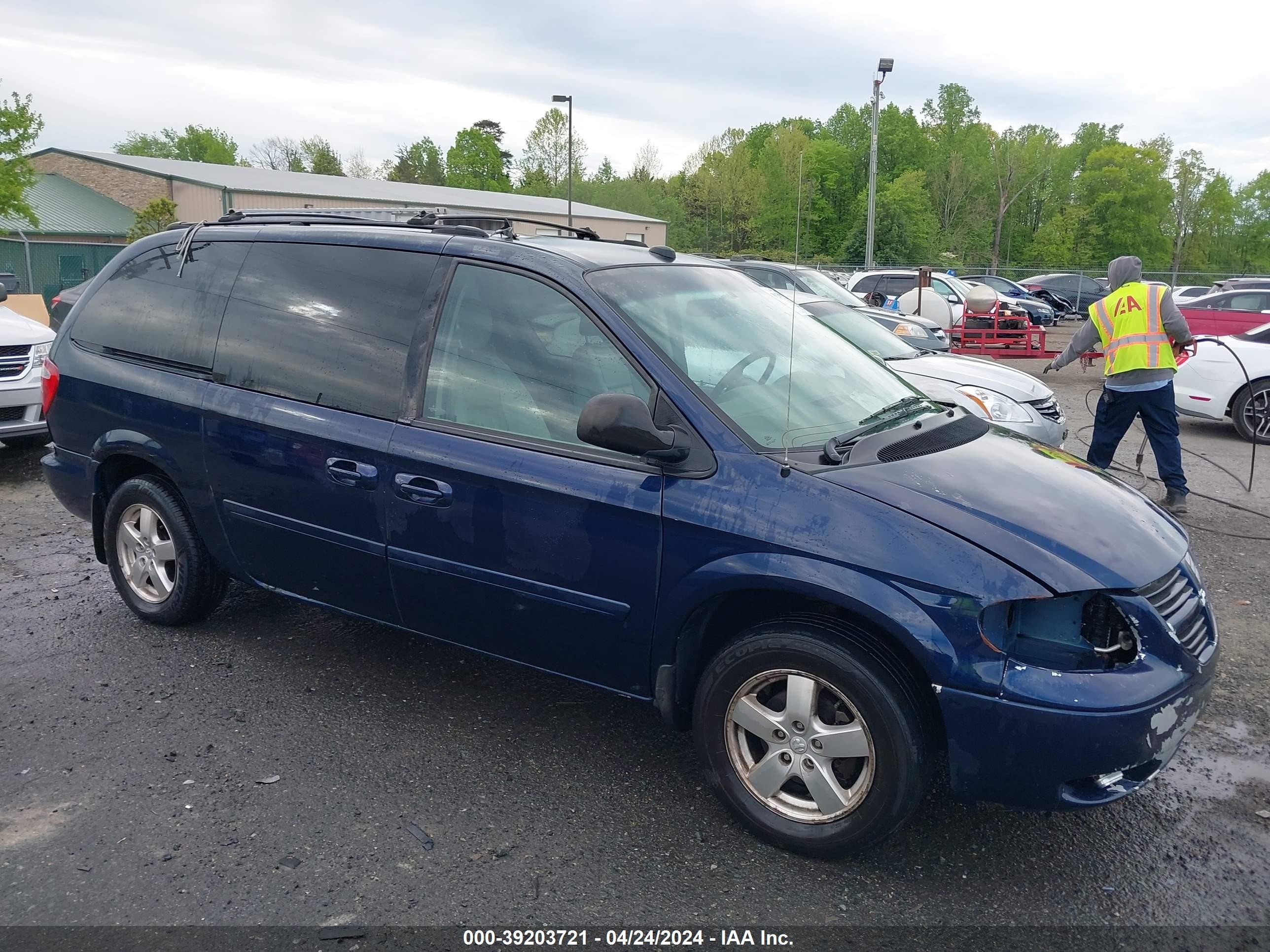 DODGE CARAVAN 2005 2d4gp44l95r525824