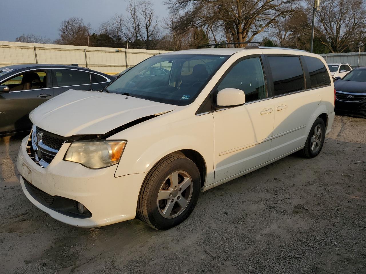 DODGE CARAVAN 2011 2d4rn5dg3br657299