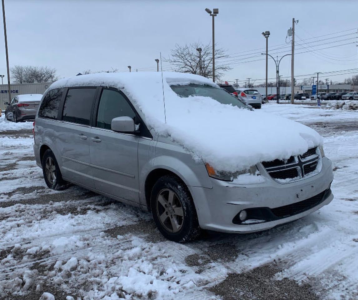 DODGE GRAND CARAVAN 2011 2d4rn5dg6br620439