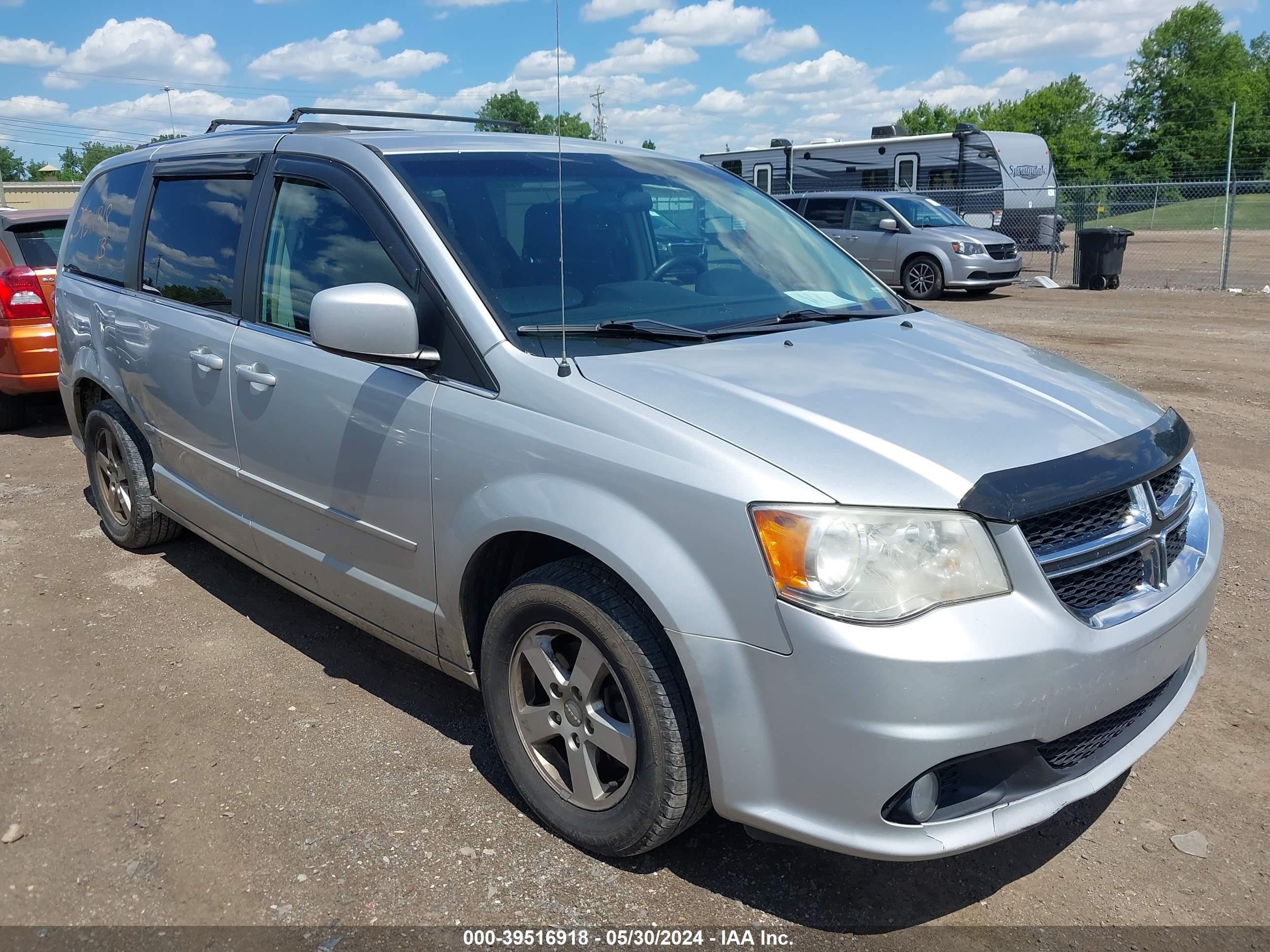 DODGE CARAVAN 2011 2d4rn5dg6br661928