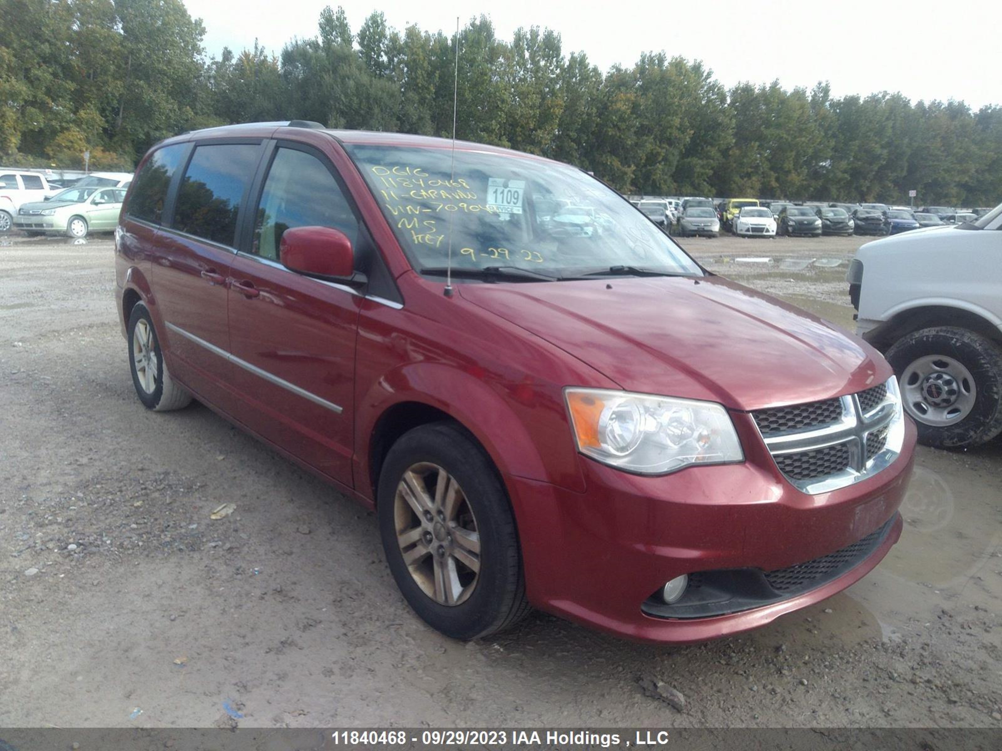 DODGE CARAVAN 2011 2d4rn5dg6br709041