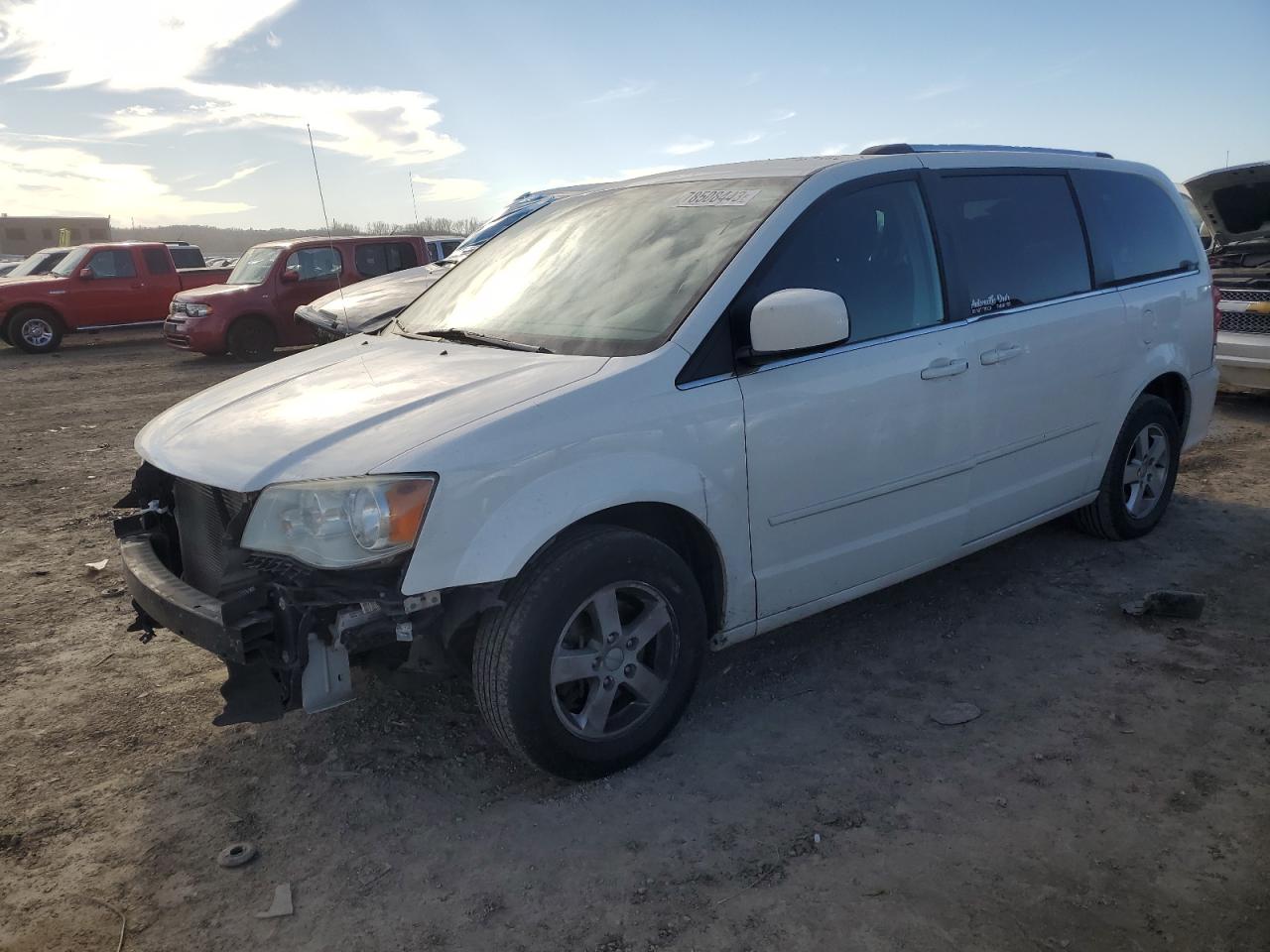 DODGE CARAVAN 2011 2d4rn5dg8br662451