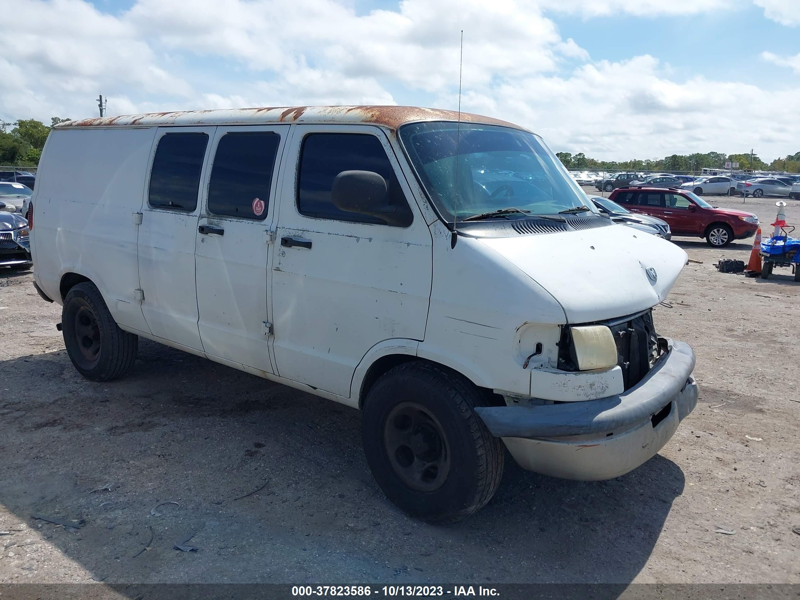 DODGE RAM VAN 2003 2d7hb11y13k510163