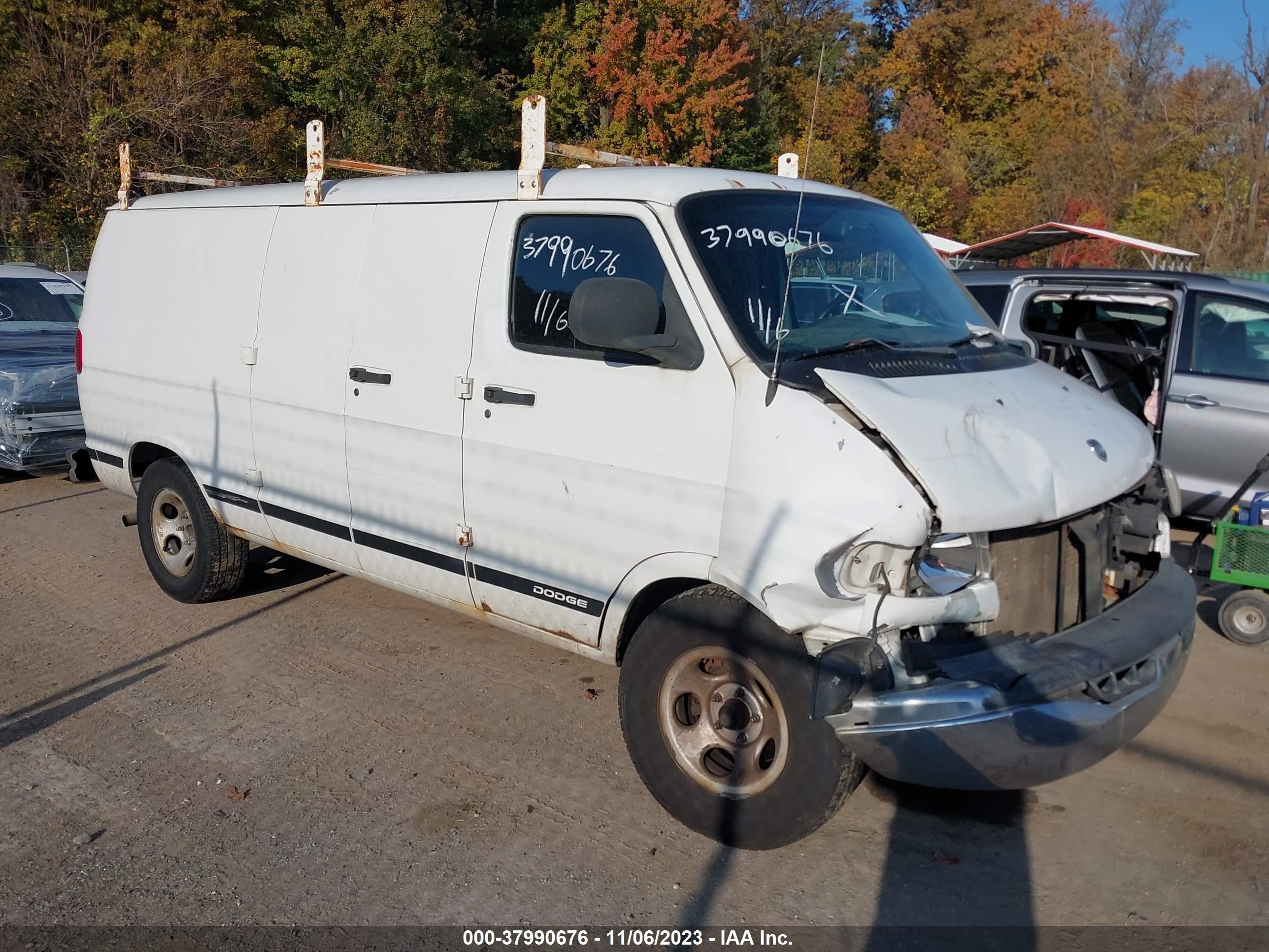 DODGE RAM VAN 2003 2d7hb11y63k500468