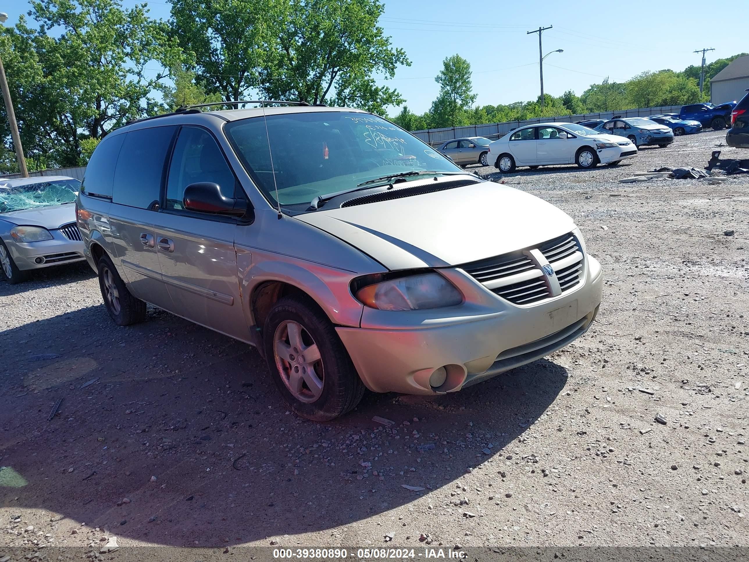 DODGE CARAVAN 2005 2d8gp44l35r207843