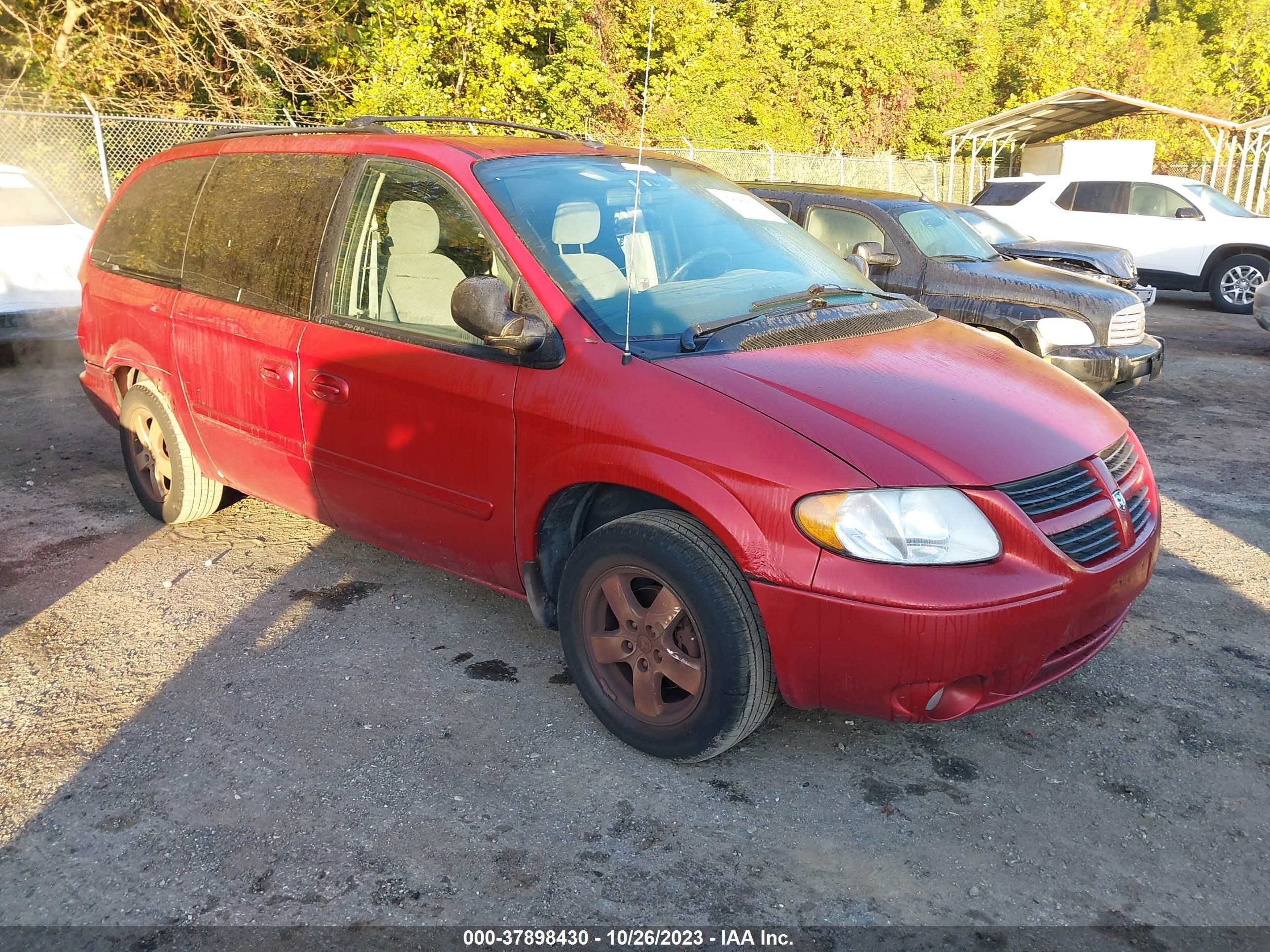 DODGE CARAVAN 2007 2d8gp44l57r257291