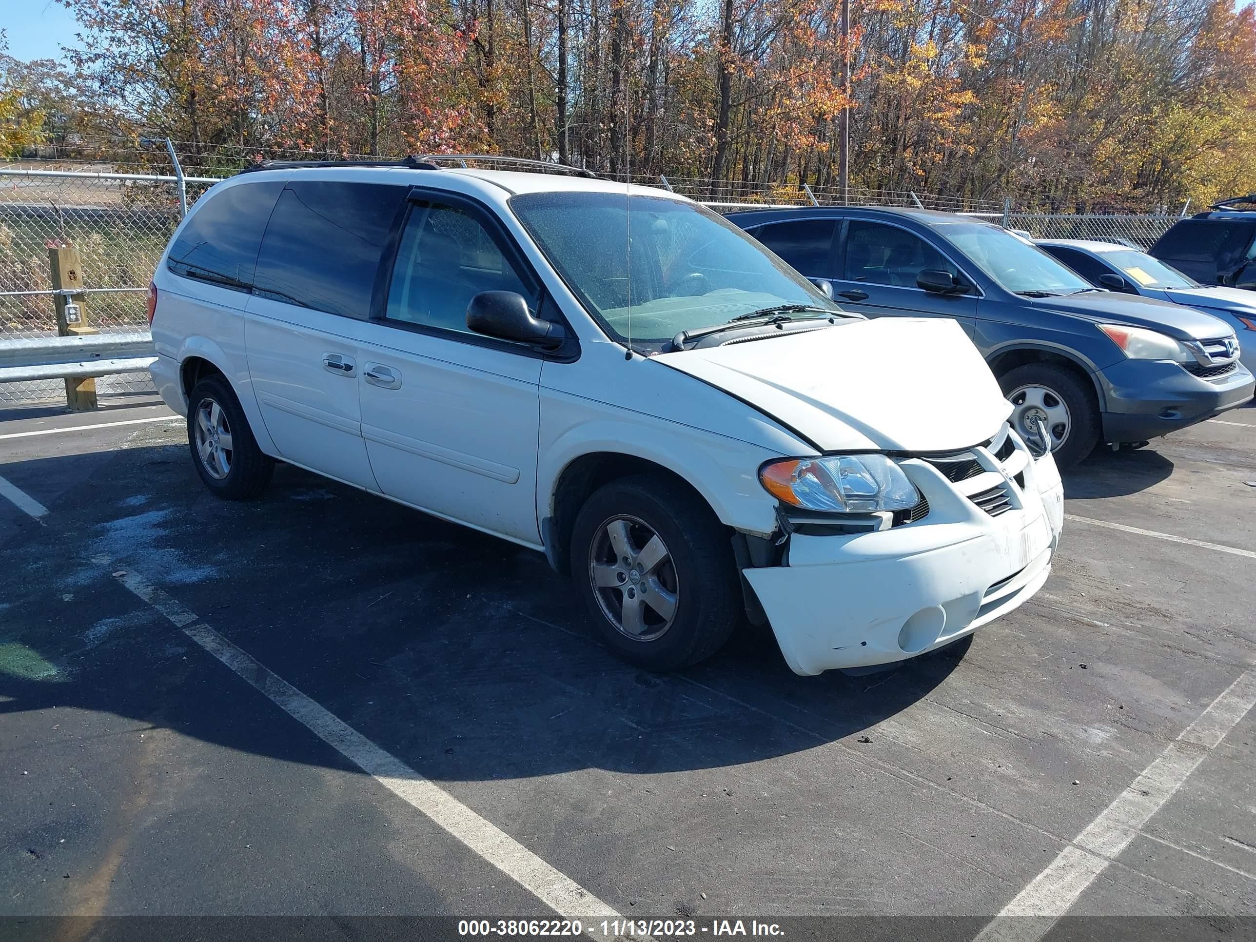 DODGE CARAVAN 2006 2d8gp44l96r861117