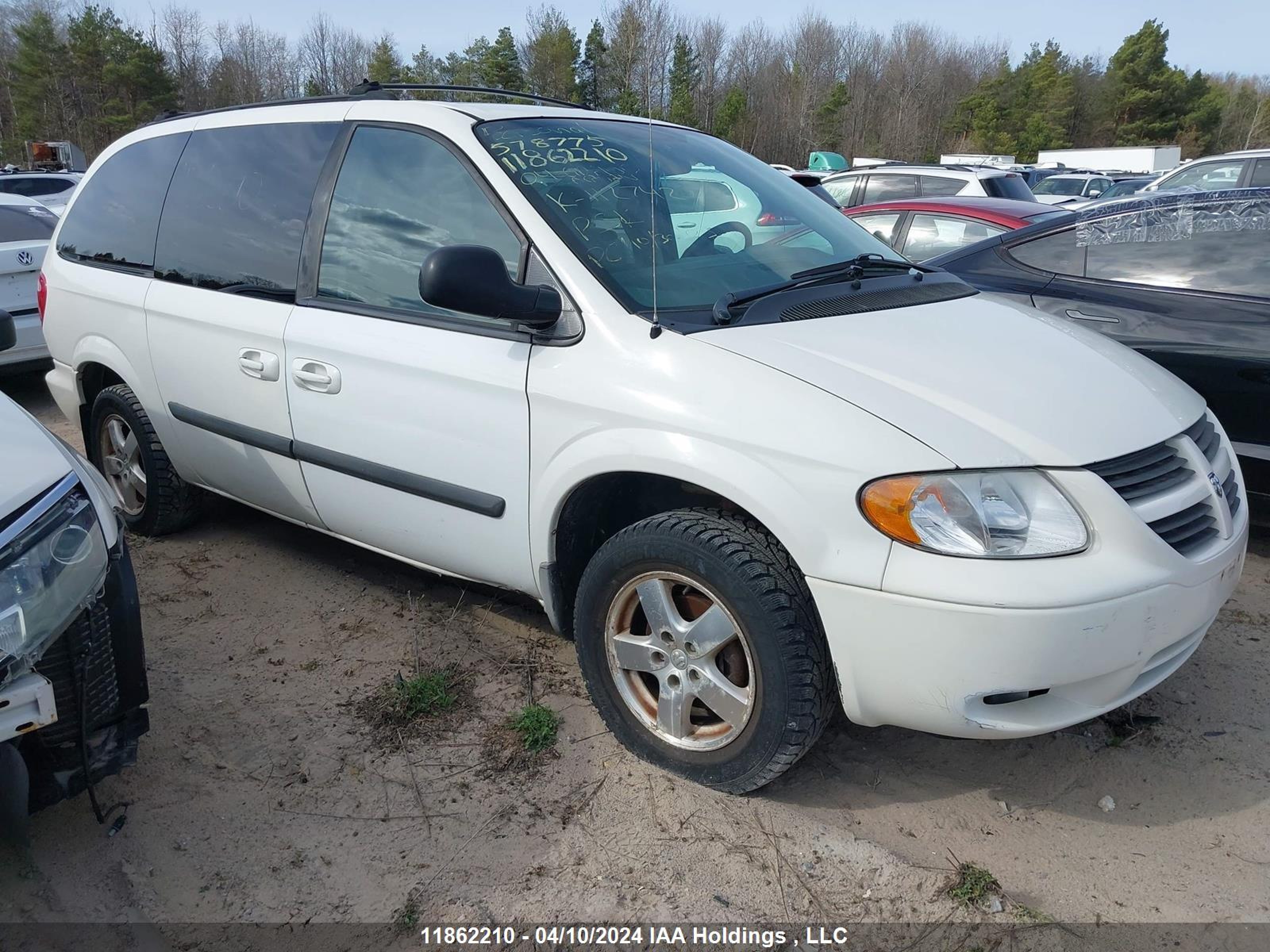 DODGE CARAVAN 2004 2d8gt44l04r578775