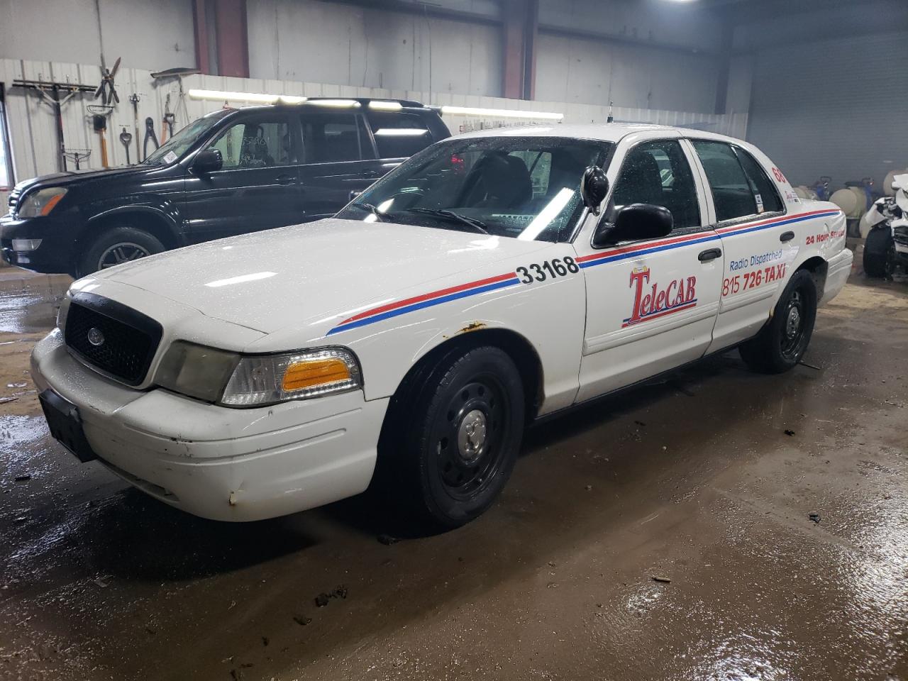 FORD CROWN VICTORIA 2011 2fabp7bv4bx121842