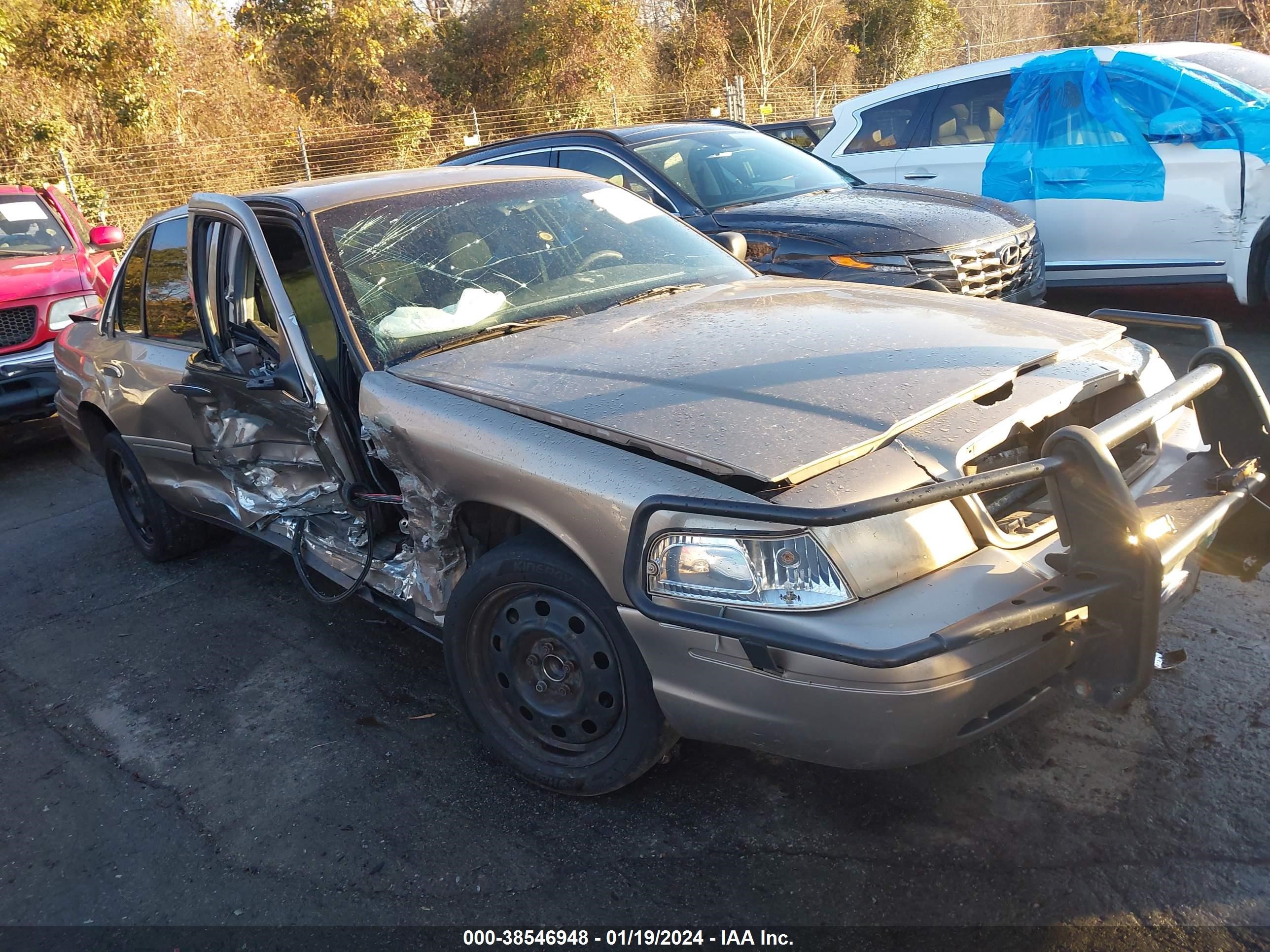 FORD CROWN VICTORIA 2008 2fafp71v88x146237