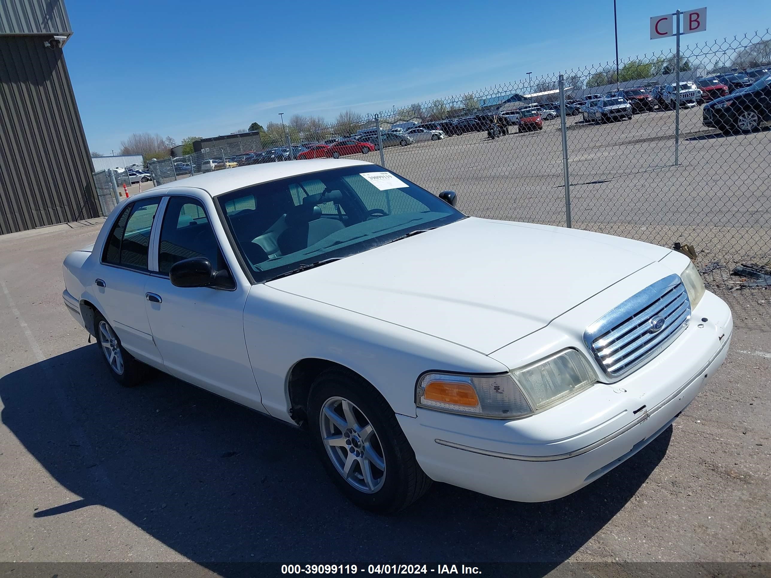 FORD CROWN VICTORIA 1998 2fafp71w5wx160893