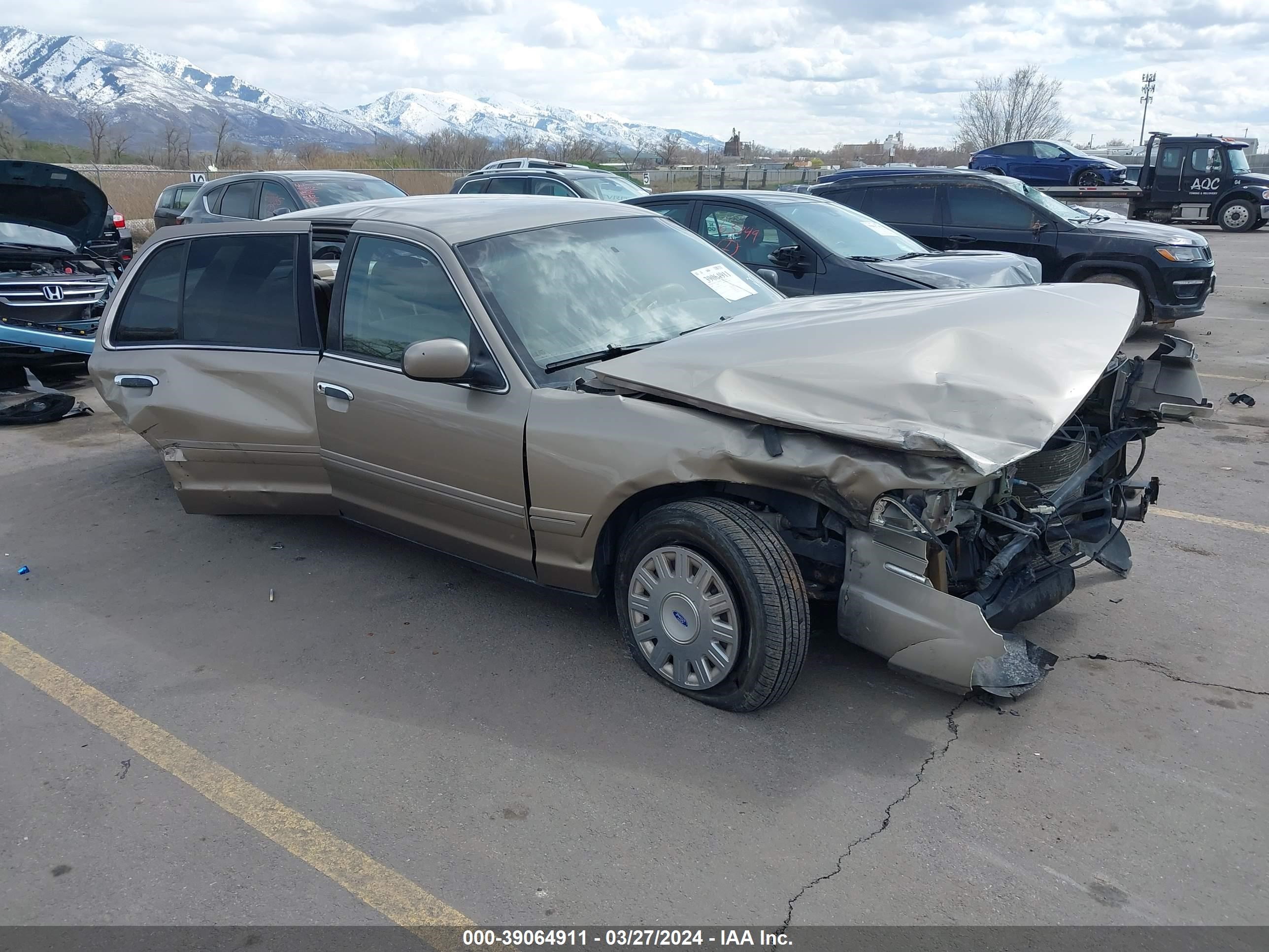 FORD CROWN VICTORIA 2003 2fafp71w83x125910