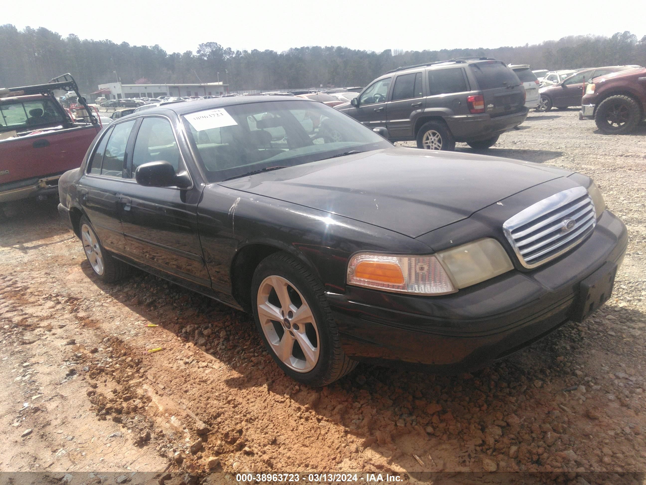 FORD CROWN VICTORIA 2000 2fafp71wxyx137385