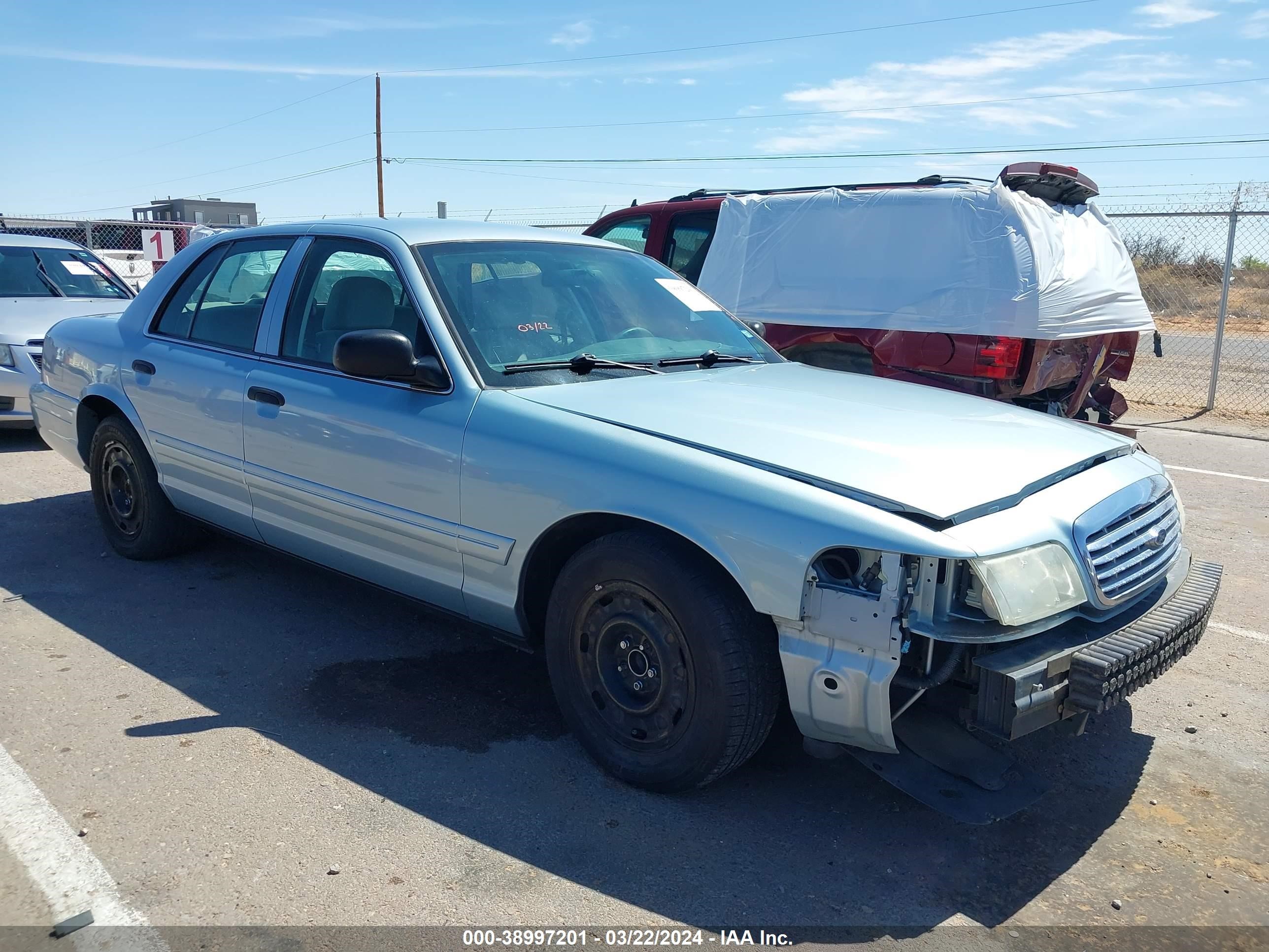 FORD CROWN VICTORIA 2004 2fafp73w24x112780