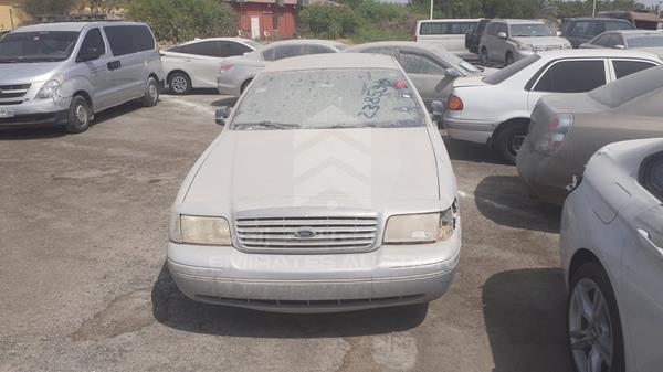 FORD CROWN VICTORIA 2003 2fafp73w63x193300