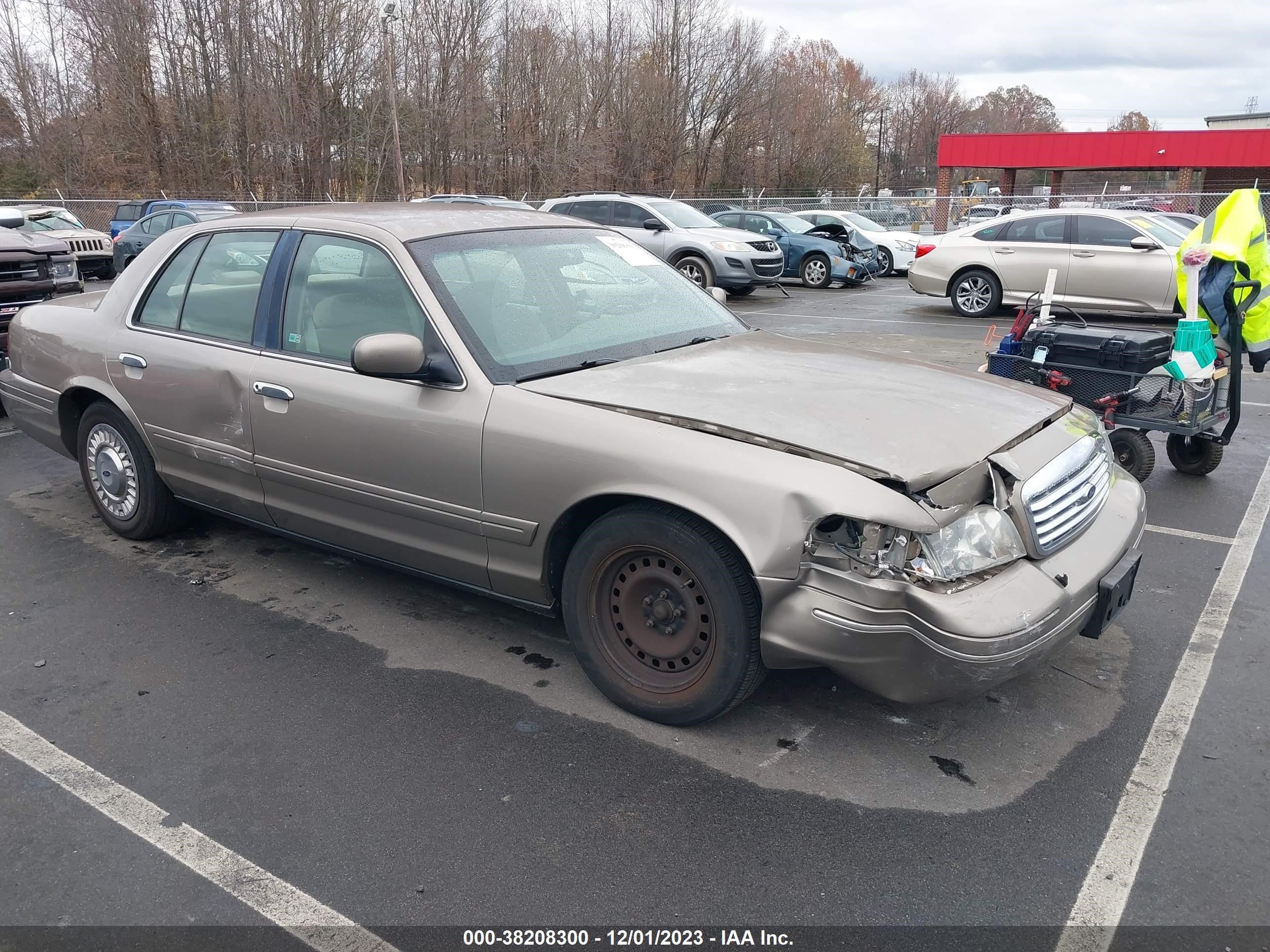 FORD CROWN VICTORIA 2001 2fafp73w91x147683