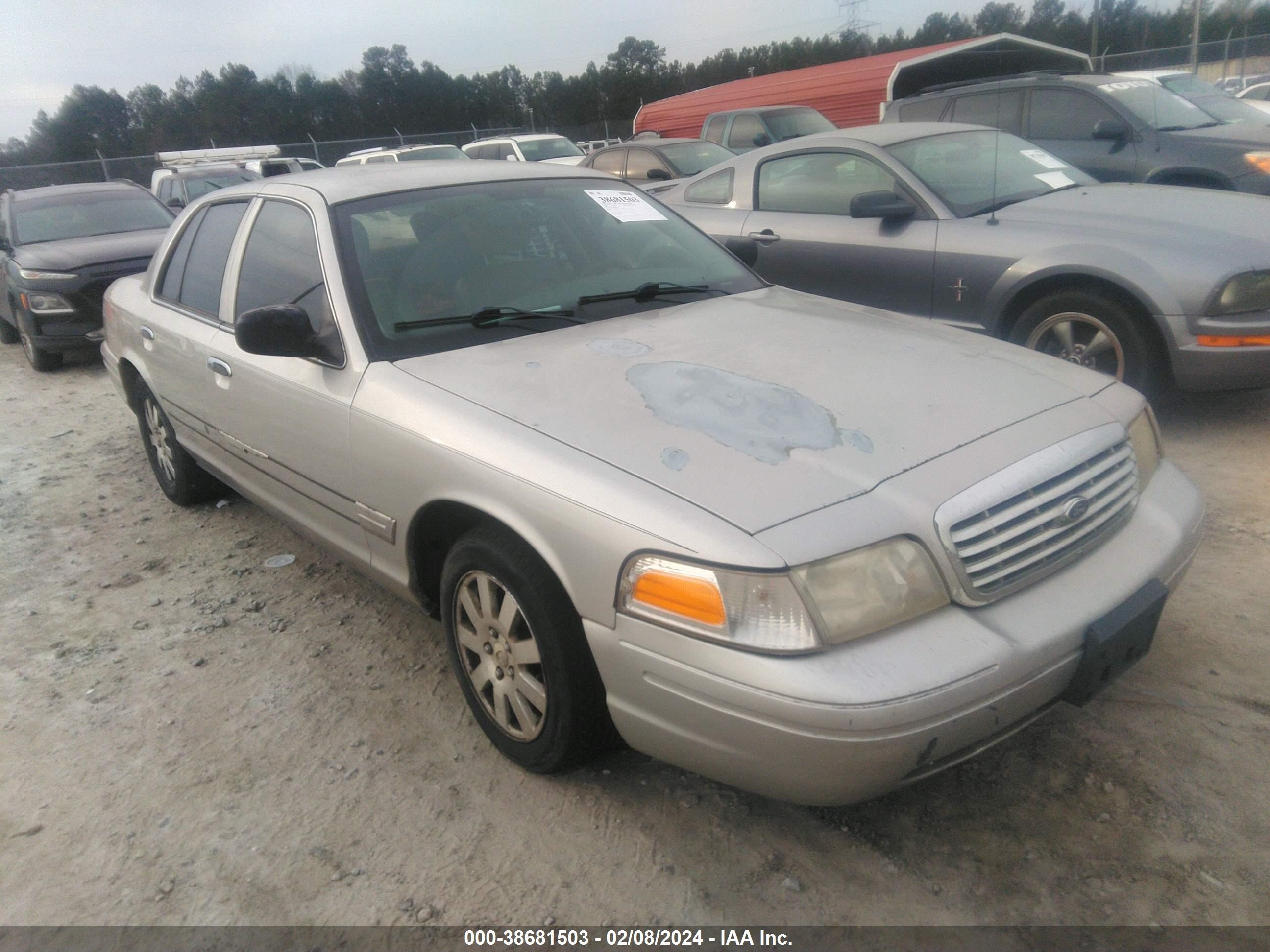 FORD CROWN VICTORIA 2008 2fafp74v38x126392