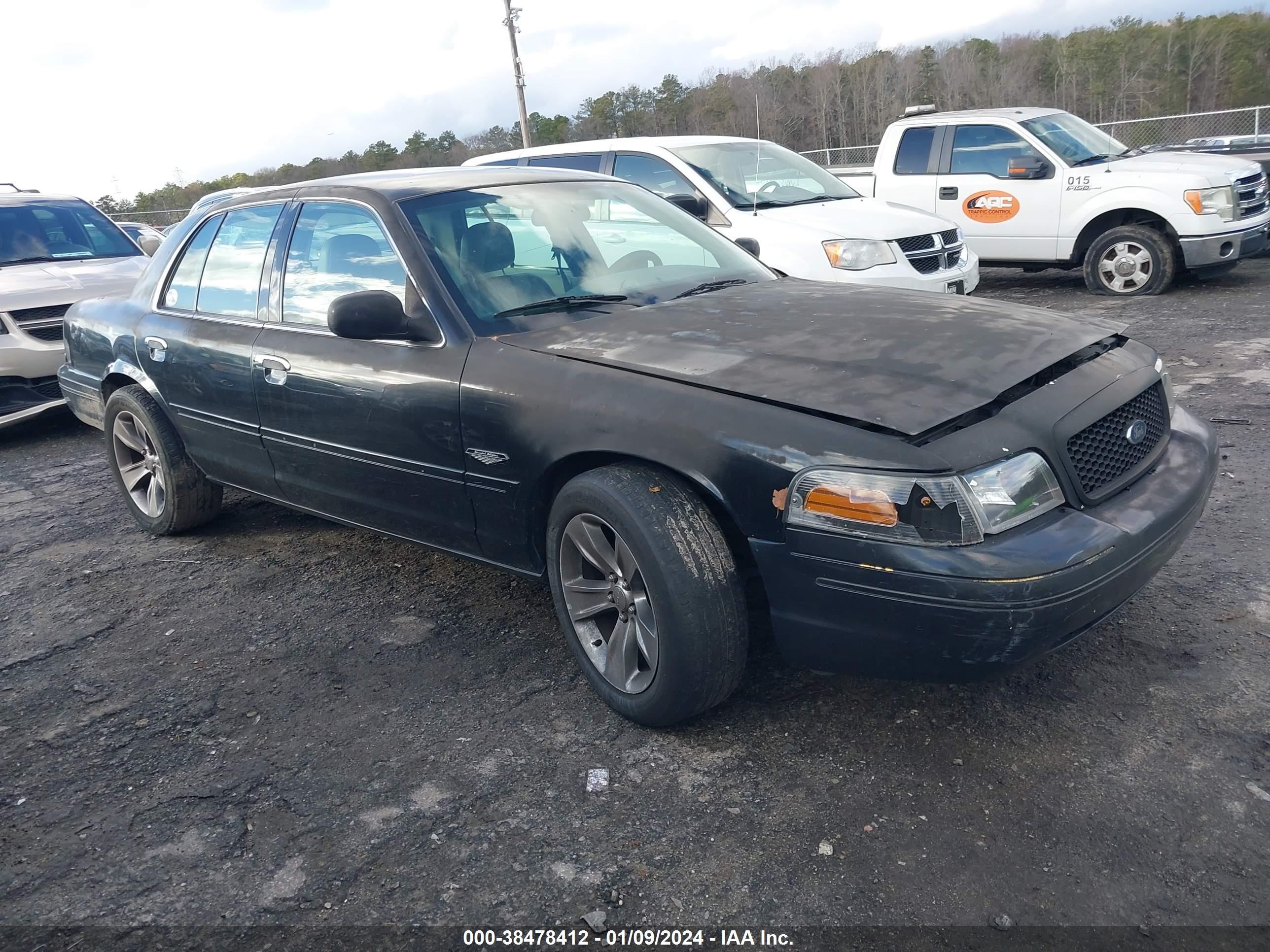 FORD CROWN VICTORIA 2003 2fafp74w03x206878