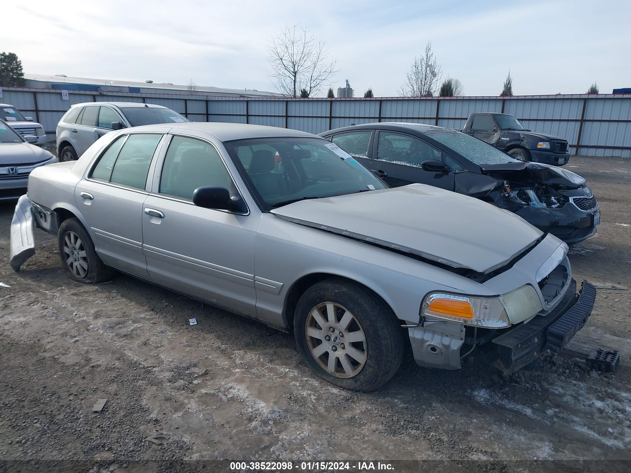 FORD CROWN VICTORIA 2006 2fafp74w26x159809