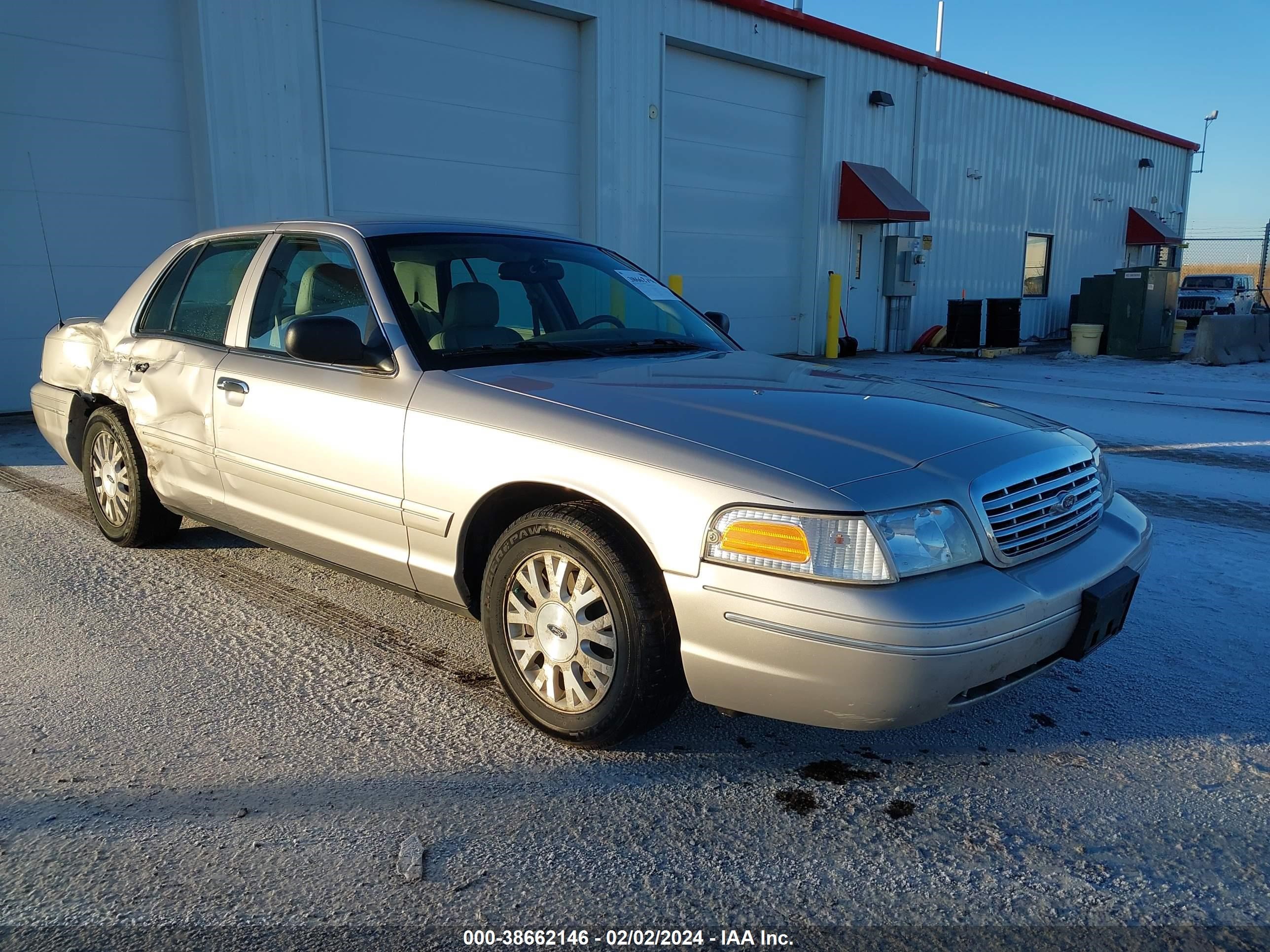 FORD CROWN VICTORIA 2005 2fafp74w45x176657