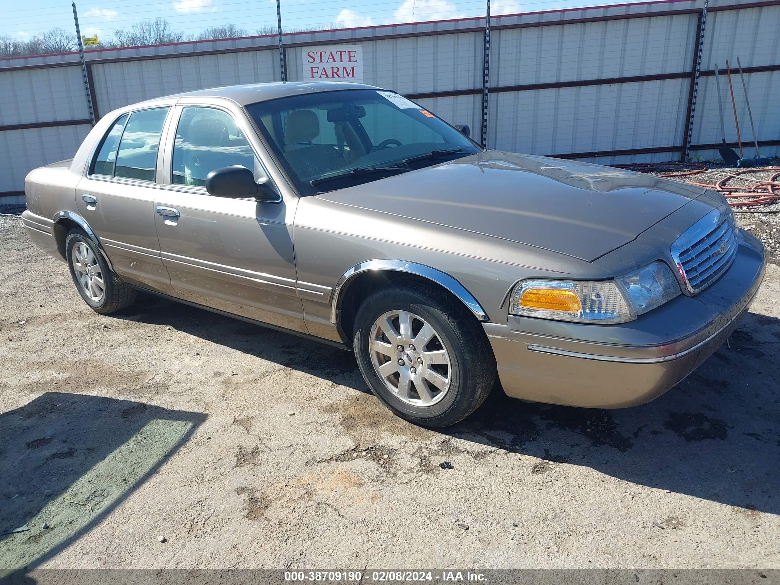 FORD CROWN VICTORIA 2006 2fafp74w46x129260