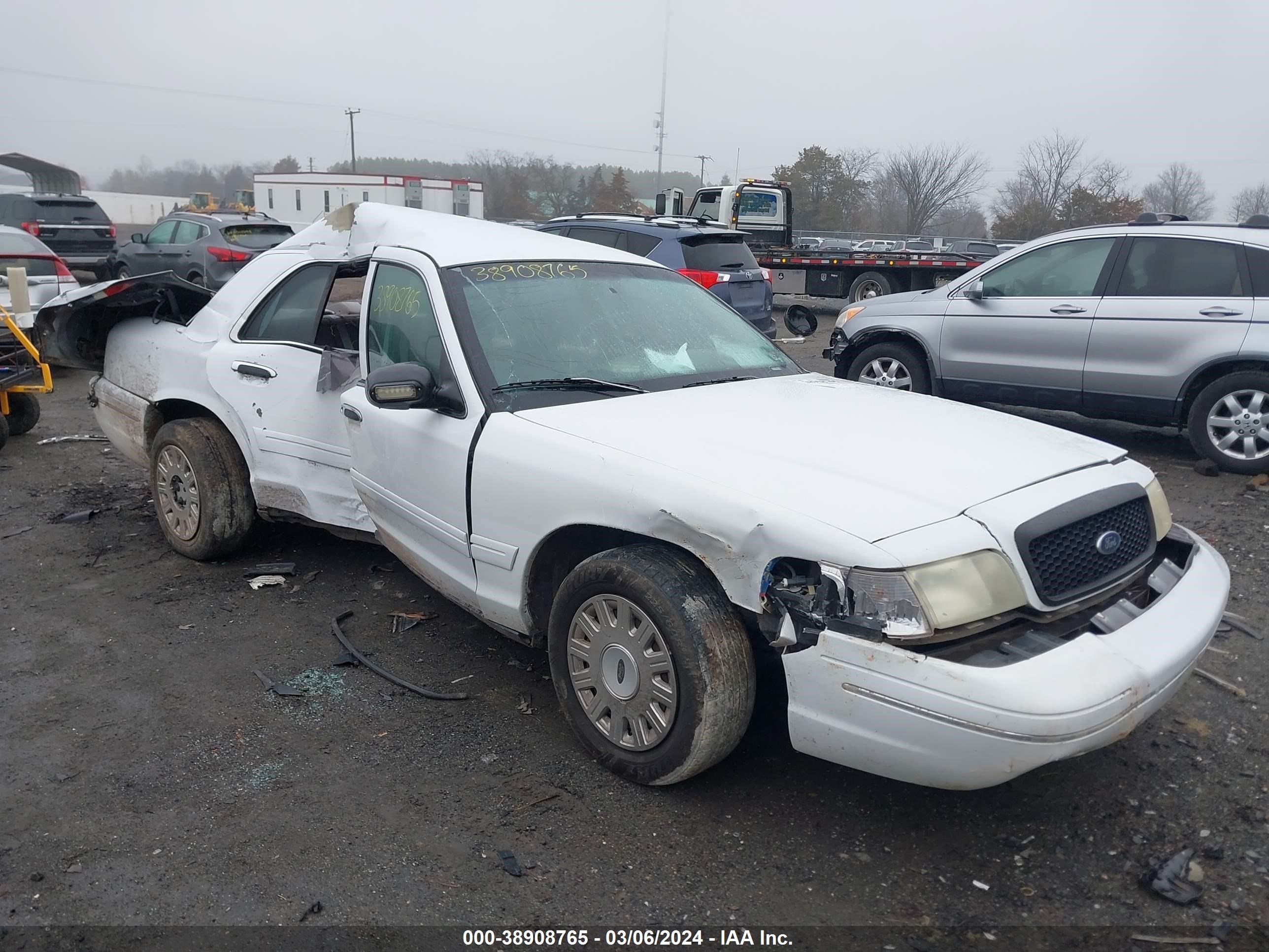 FORD CROWN VICTORIA 2004 2fahp71w24x107798