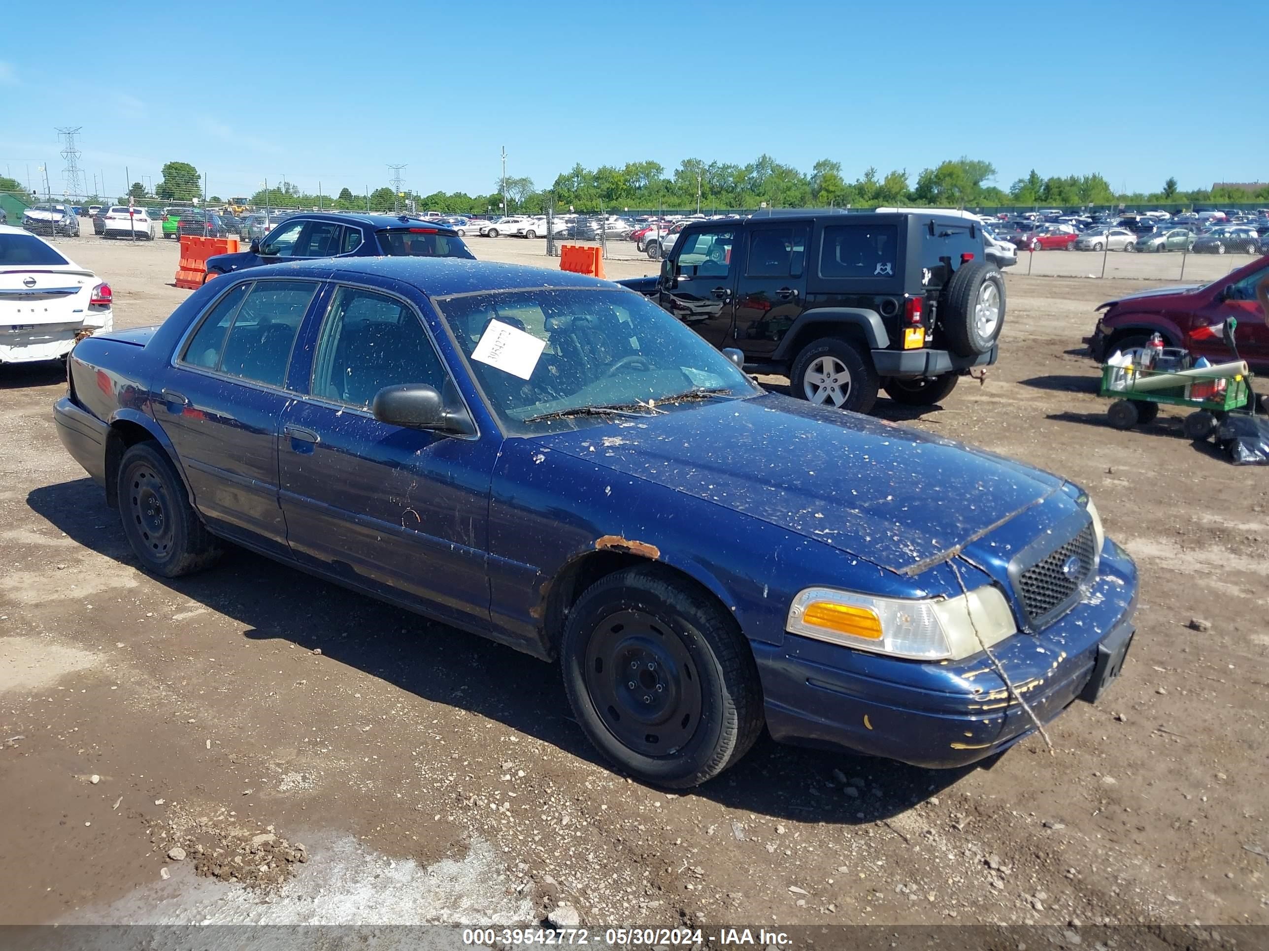 FORD CROWN VICTORIA 2004 2fahp71w54x180132