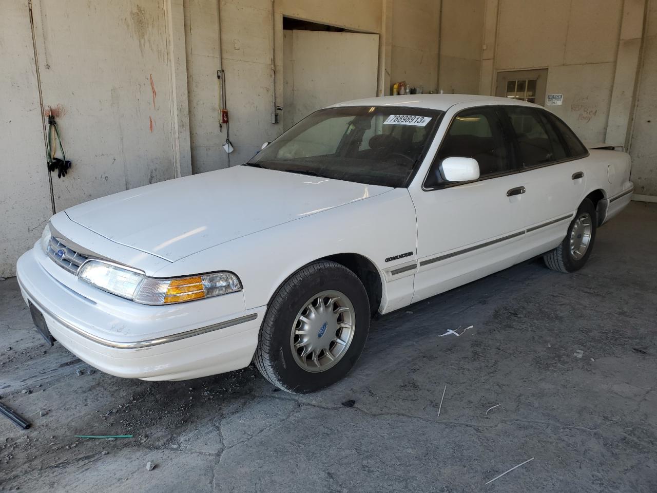 FORD CROWN VICTORIA 1995 2falp74w2sx173710